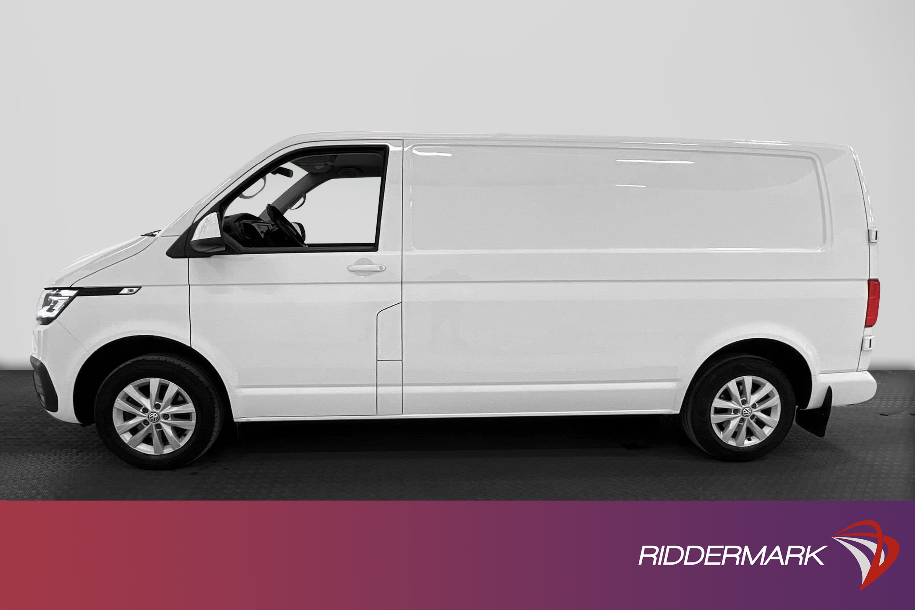 Volkswagen Transporter L2 2.0 DSG Värmare Drag Kamera Moms 