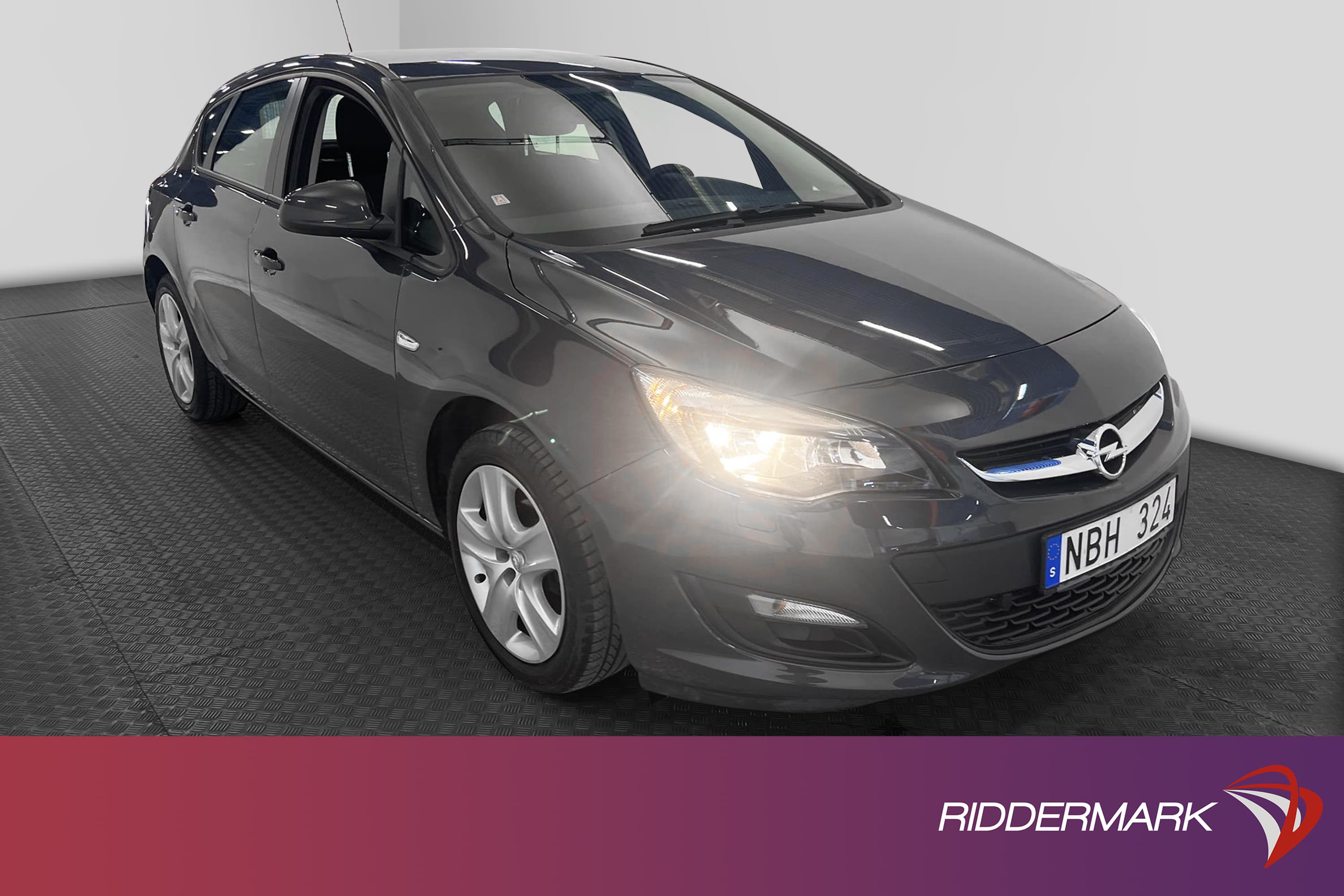 Opel Astra 1.6 115hk 2 Brukare Låg Skatt Nyservad