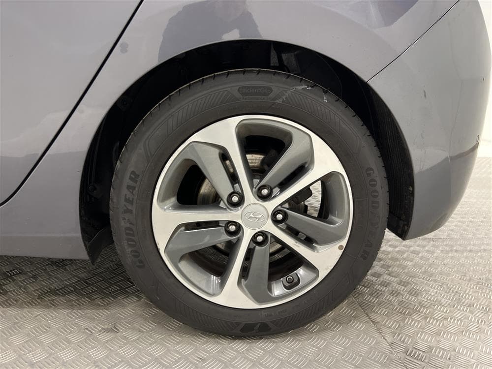 Hyundai i30 1.6 GDI 135hk Välservad PDC Låg Skatt 0,53l/mil