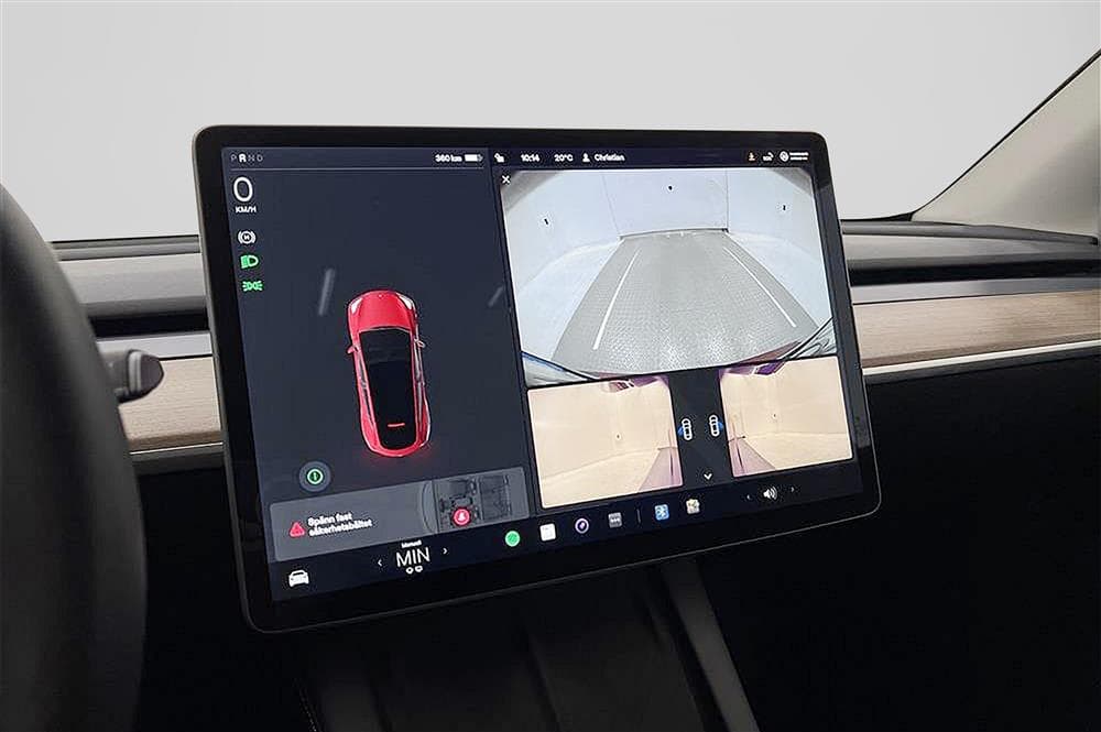 Tesla Model Y Long Range Dual AWD Pano Premium Svensksåld interiör