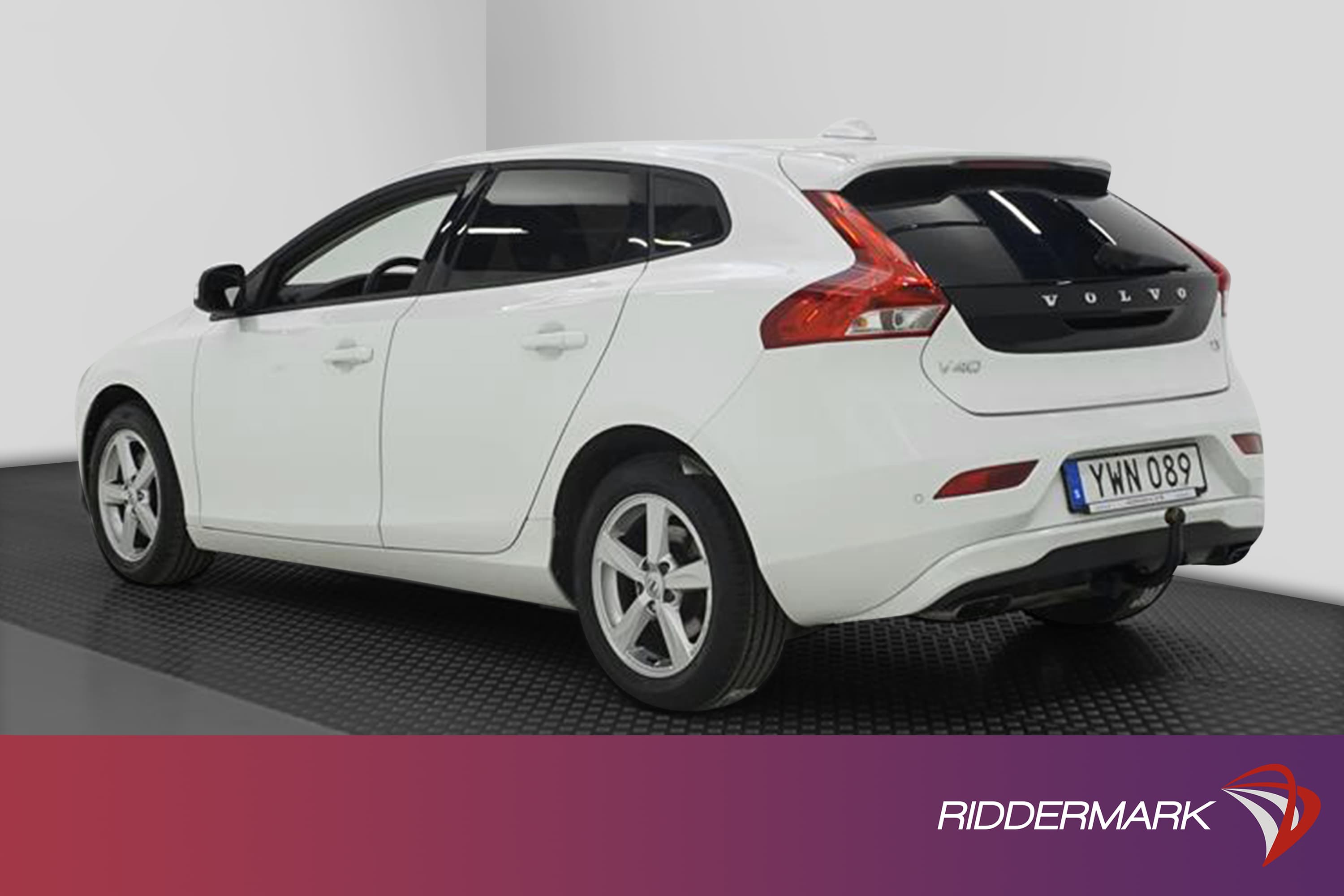 Volvo V40 T3 152hk  Voc Drag B-Värm Adaptiv Lane Assist PDC exteriör