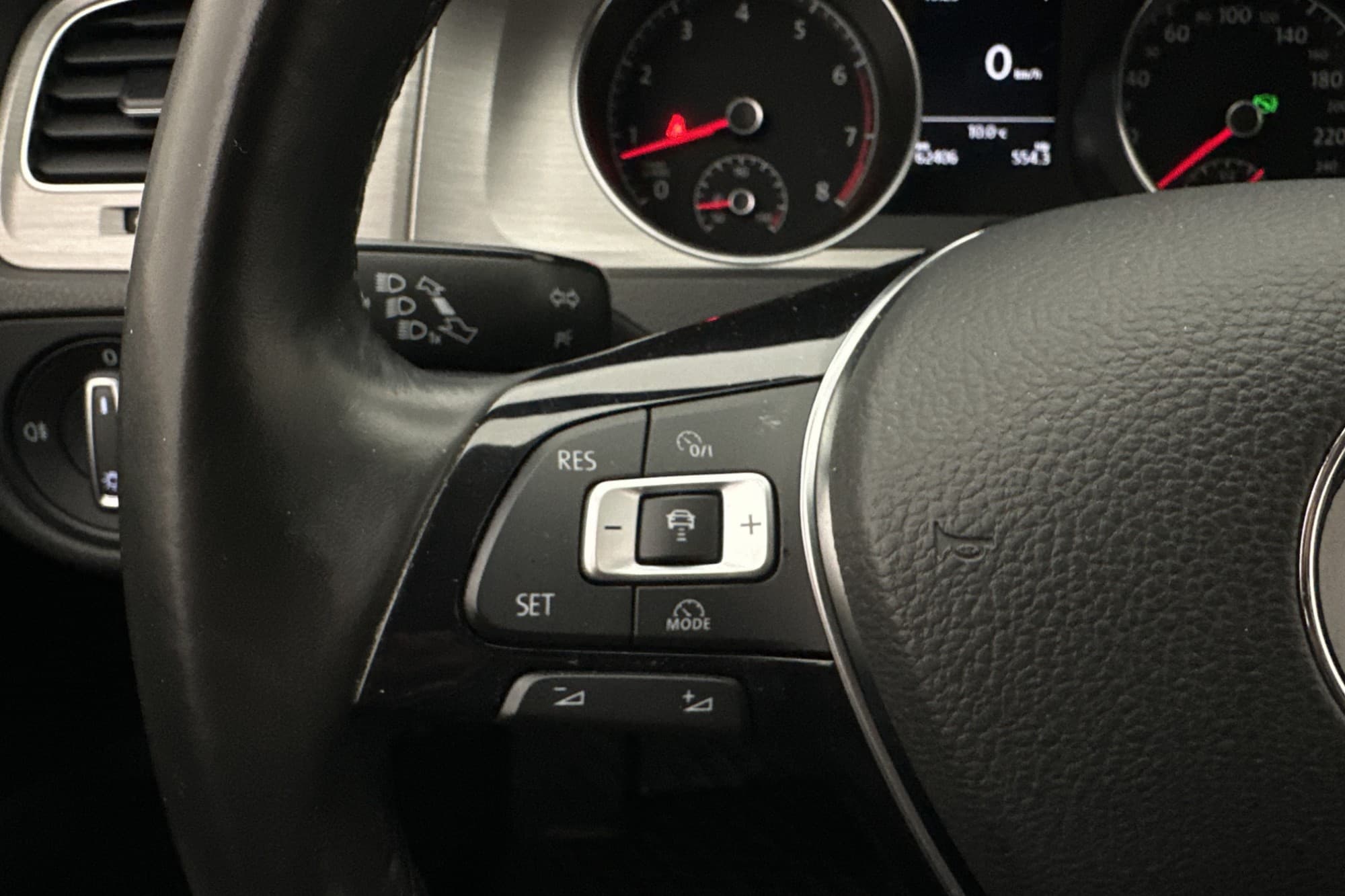 Volkswagen Golf 1.2 TSI 105hk Kamera Dragkrok Adaptiv-fart