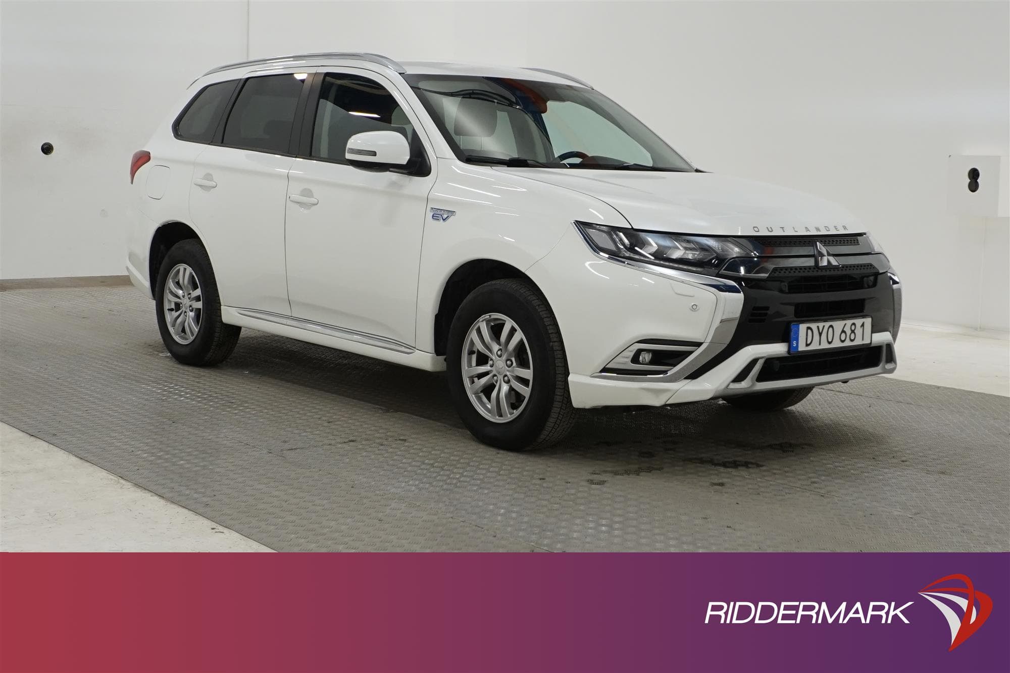 Mitsubishi Outlander PHEV 4WD 230hk