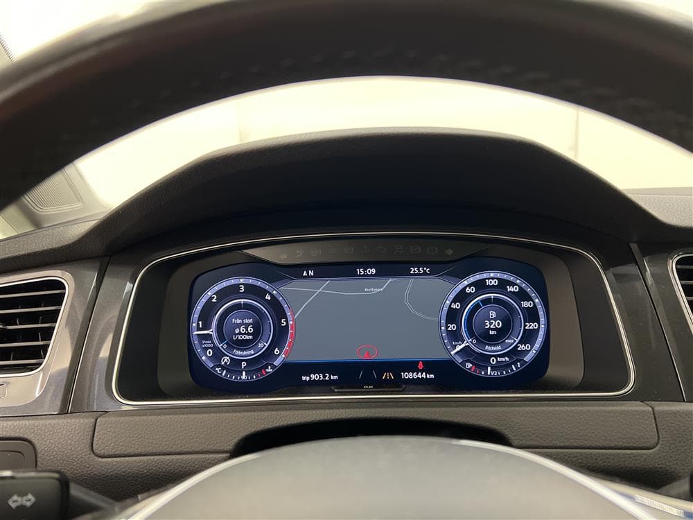 Volkswagen Golf Alltrack 2.0 TDI 4M D-Värm Cockpit B-Kamerainteriör