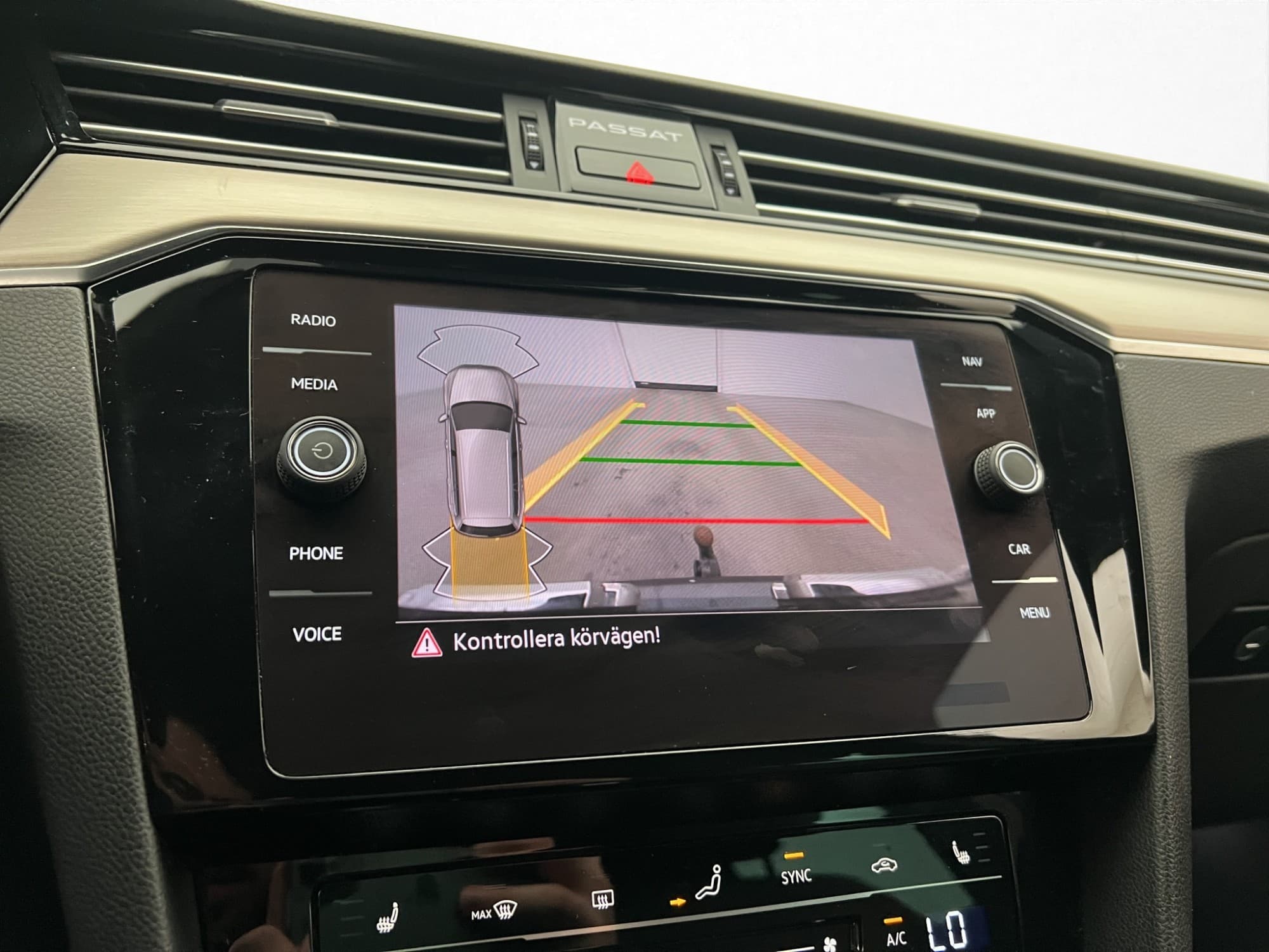 Volkswagen Passat TDI 4M 200hk R-Line Cockpit Matrix Värmare