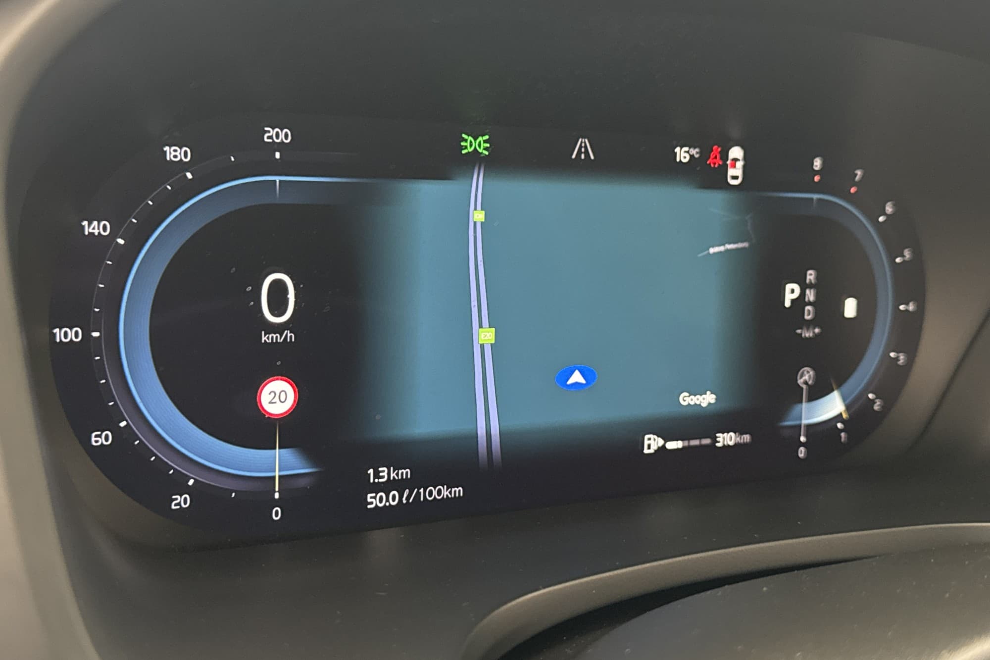 Volvo V60 B4 Plus Dark Värmare Drag Skinn Kamera CarPlay