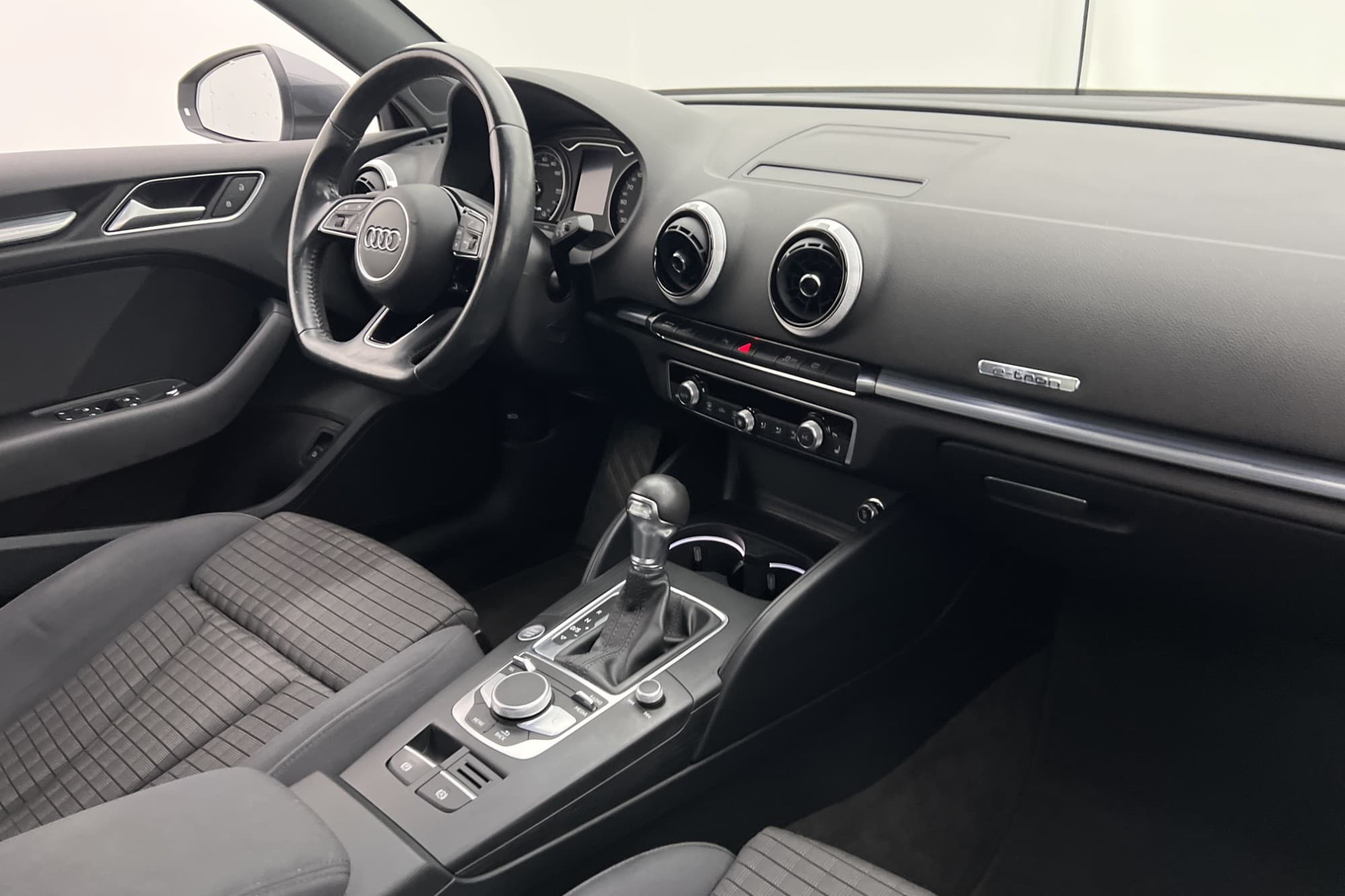 Audi A3 40 e-tron 204hk Adpt-farth Lane assist PDC 