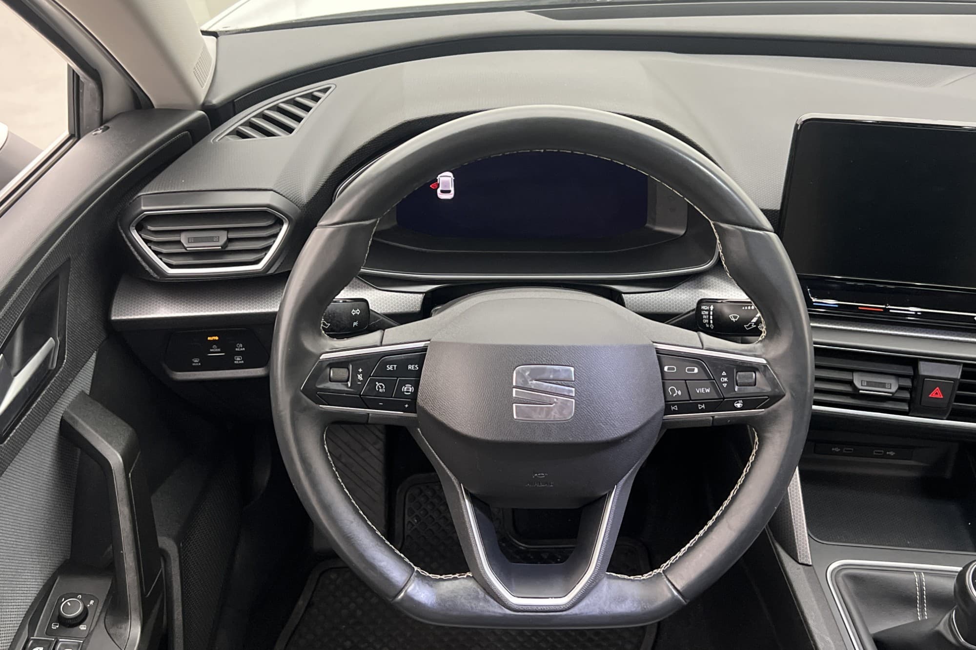 SEAT Leon 1.0 TSI 110hk Style Navi Cockpit Sensorer Rattvärm