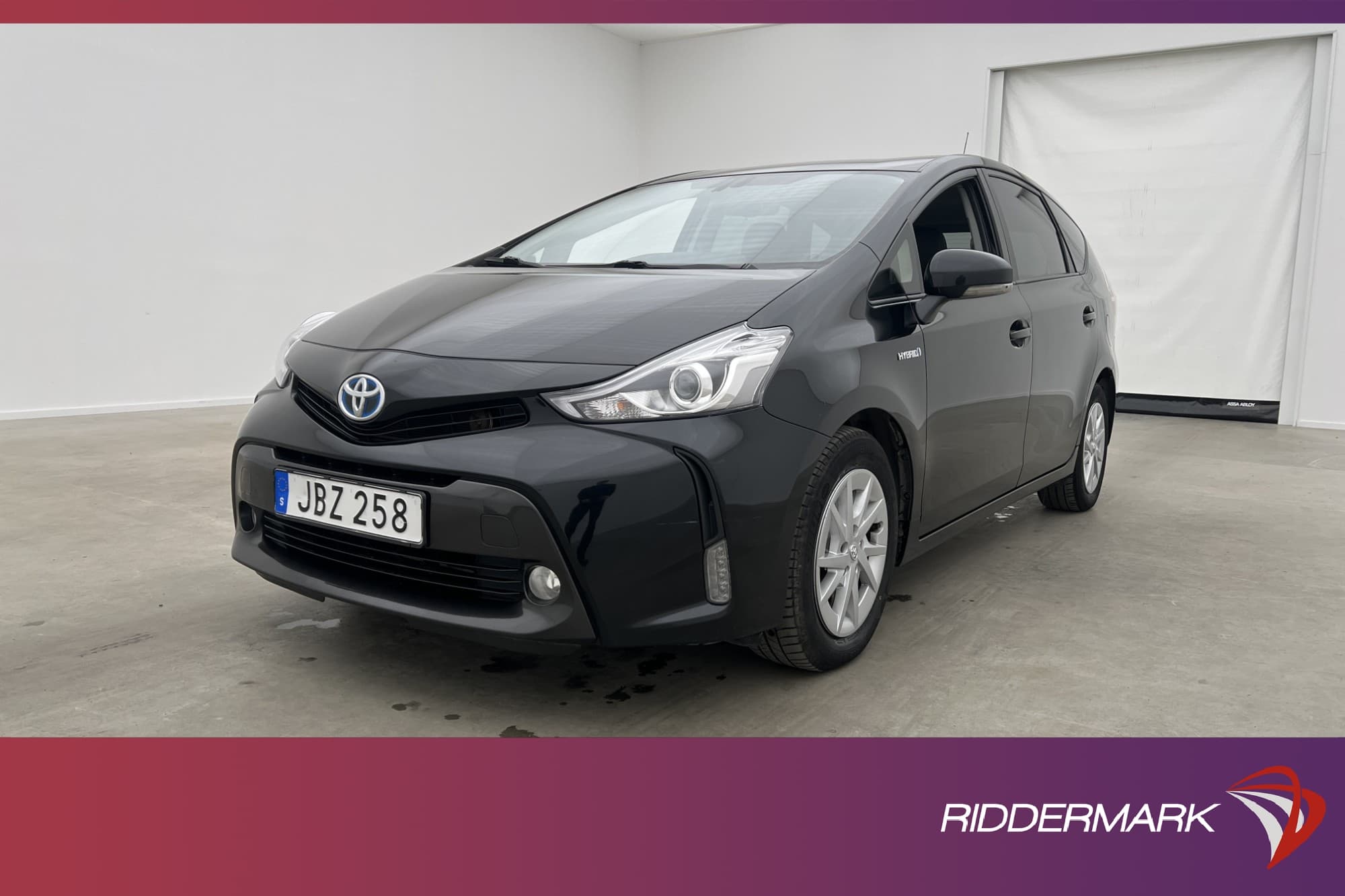 Toyota Prius+ Hybrid 136hk HUD Kamera Skinn Farthållare