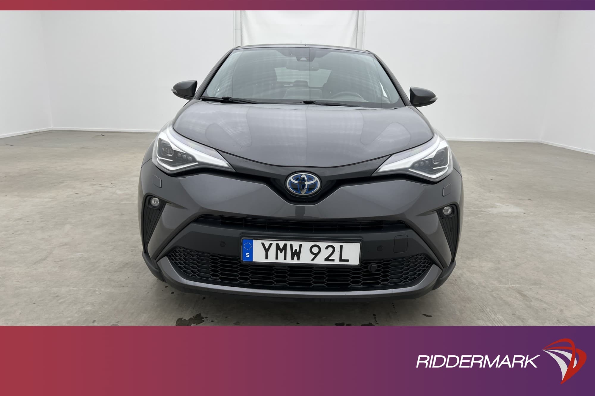 Toyota C-HR Hybrid 122hk