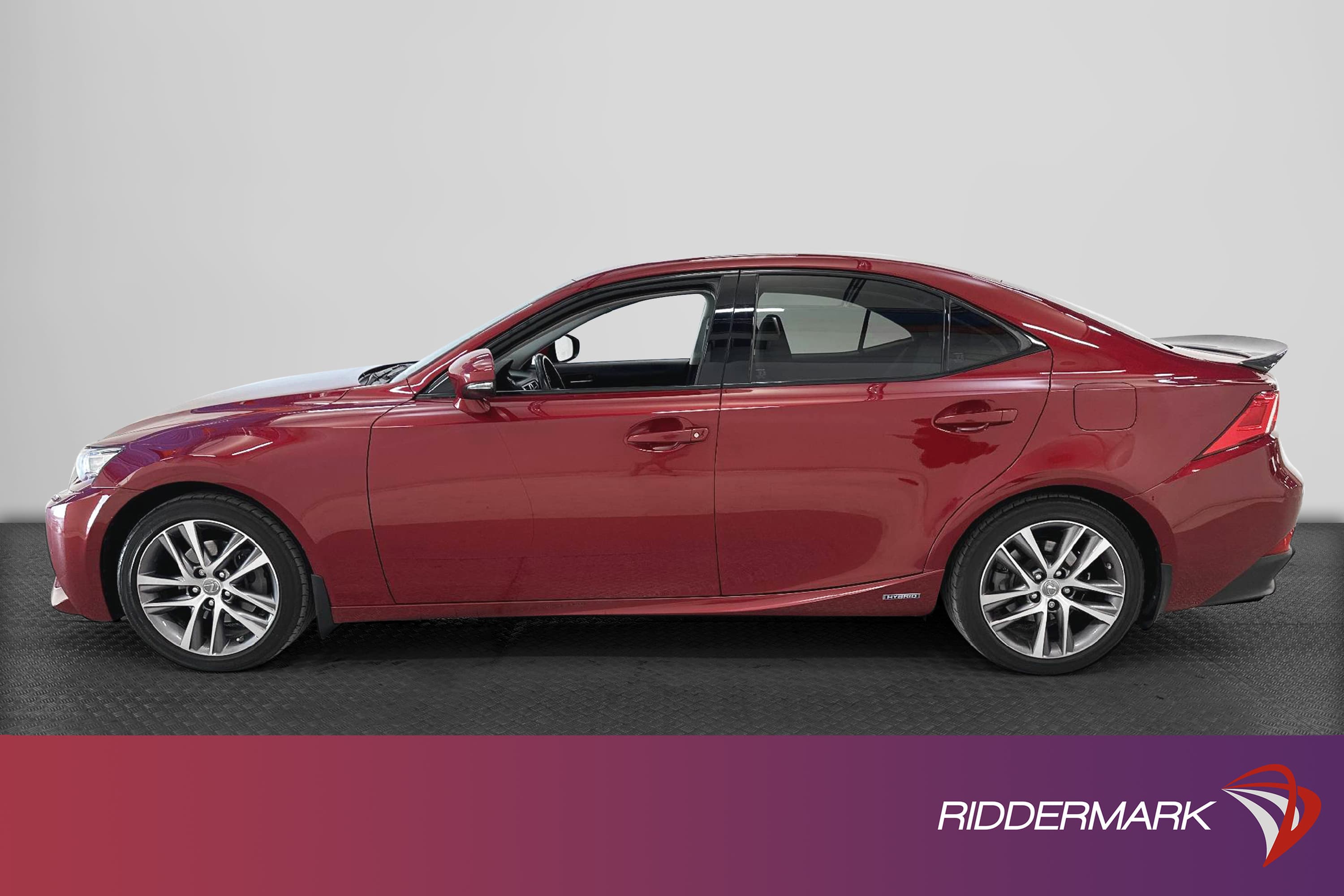 Lexus IS 300h 2.5 CVT 223hk