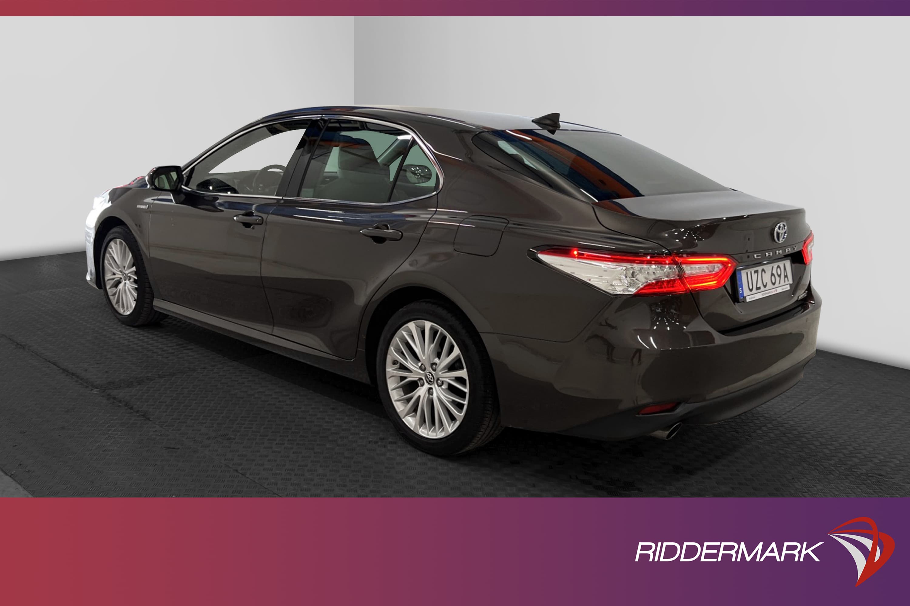 Toyota Camry 2.5 Hybrid