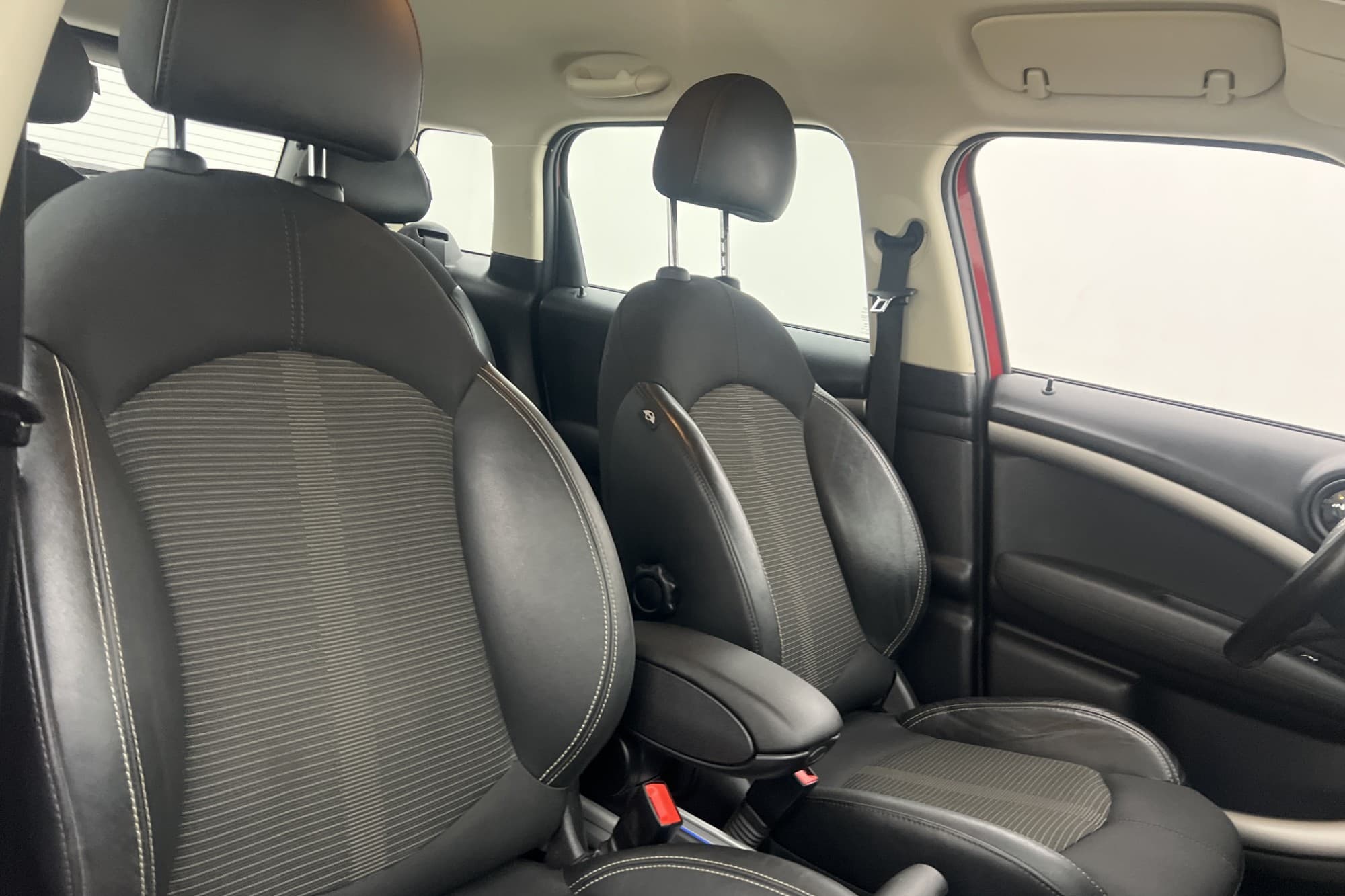 MINI Countryman D Automat Halvskinn P-sensorer 0,48l/mil