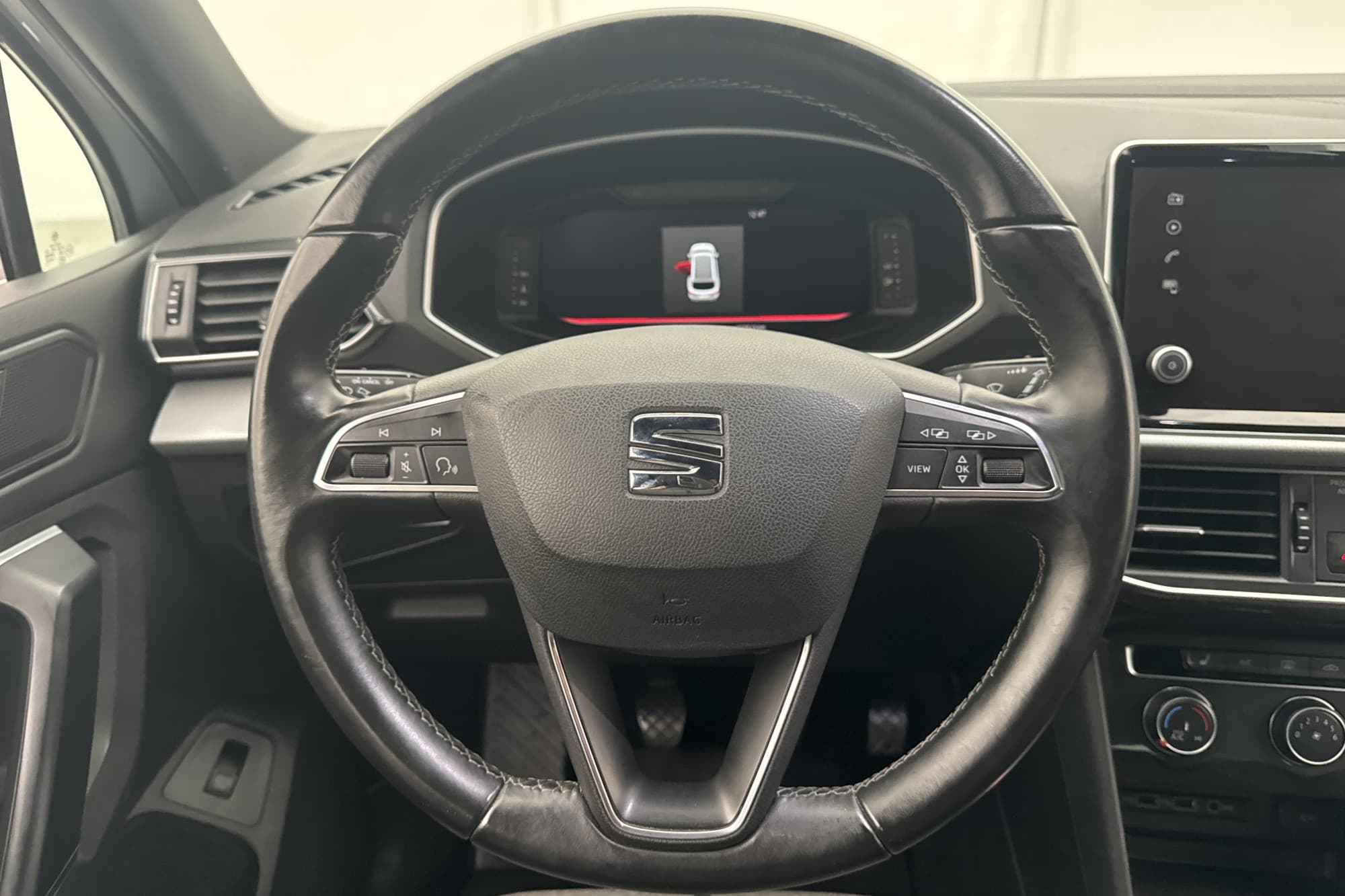 SEAT Tarraco 150hk Style Cockpit Värmare CarPlay Kamera Drag