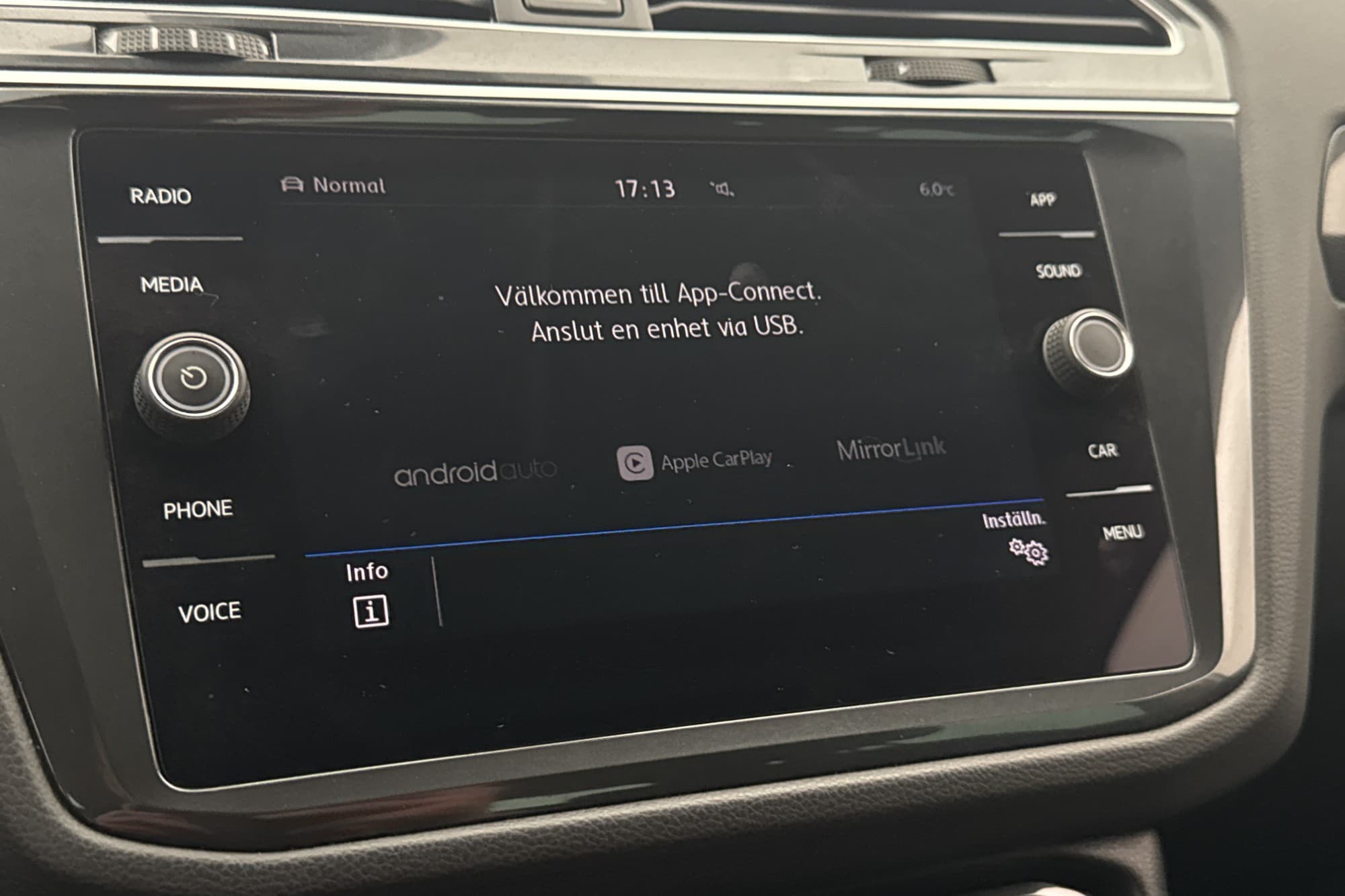 Volkswagen Tiguan TSI 4M 150hk P-Värm Cockpit CarPlay Kamera