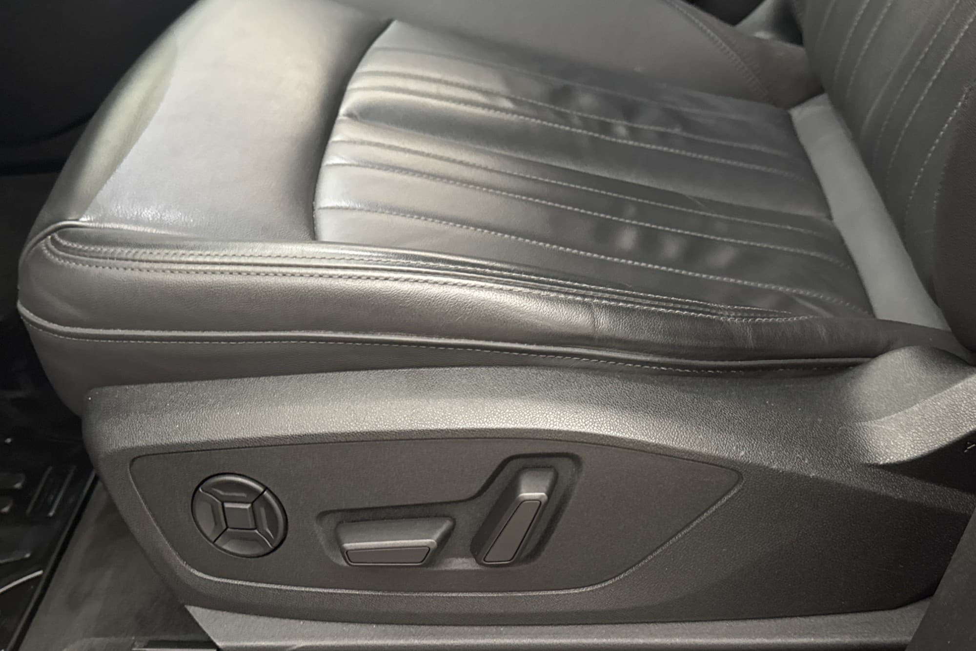 Audi e-tron 55 Q Proline Luftfjädring Cockpit Kamera Skinn