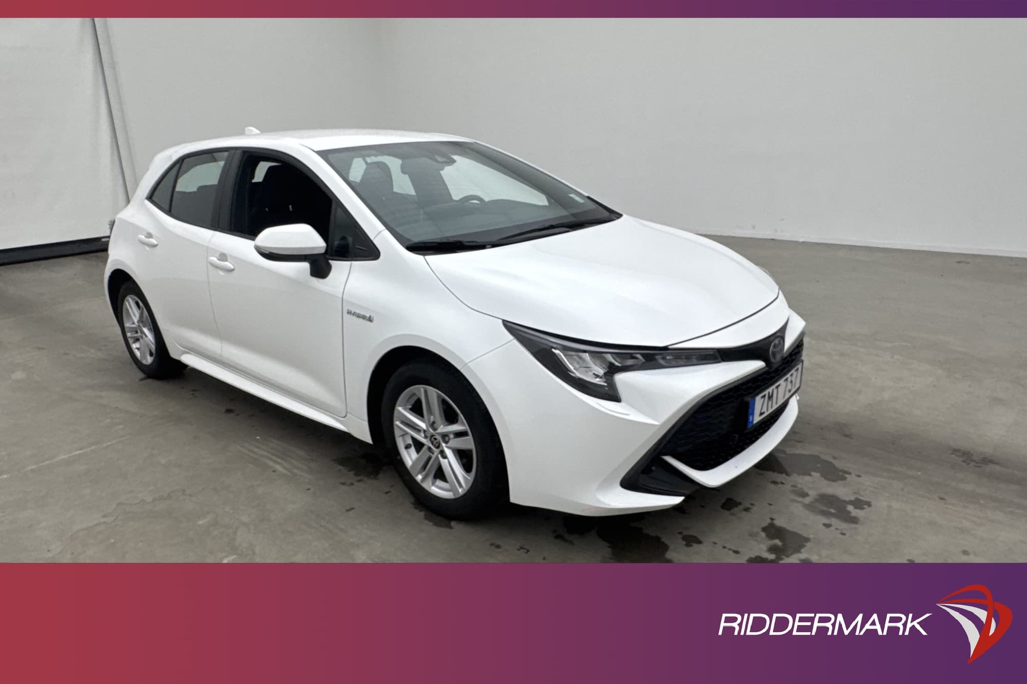 Toyota Corolla Hybrid e-CVT 122hk Active B-kam M&K-värm MOMS