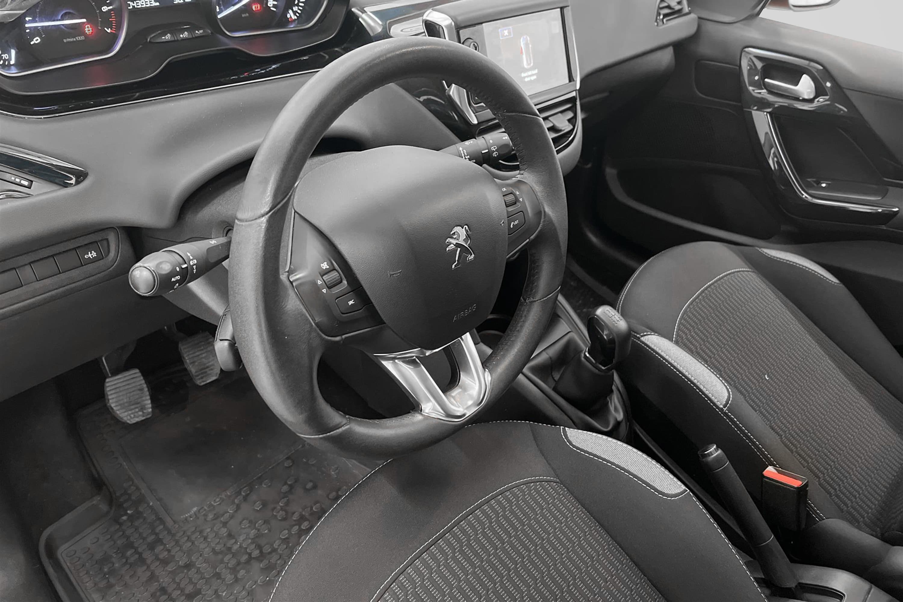 Peugeot 208 5-dörrar 1.2 82hk Låg Skatt 2-Brukare 0,45l/mil