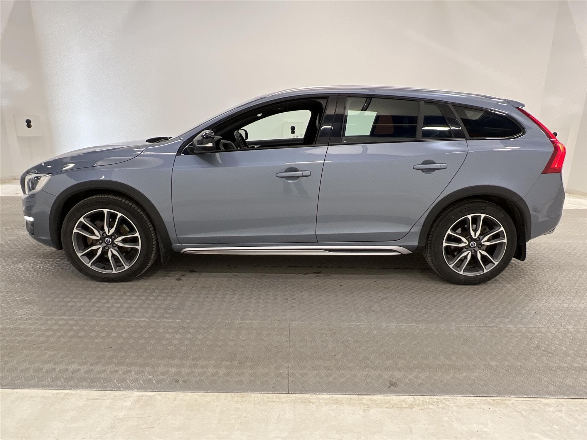 Volvo V60 CC D4 190hk AWD