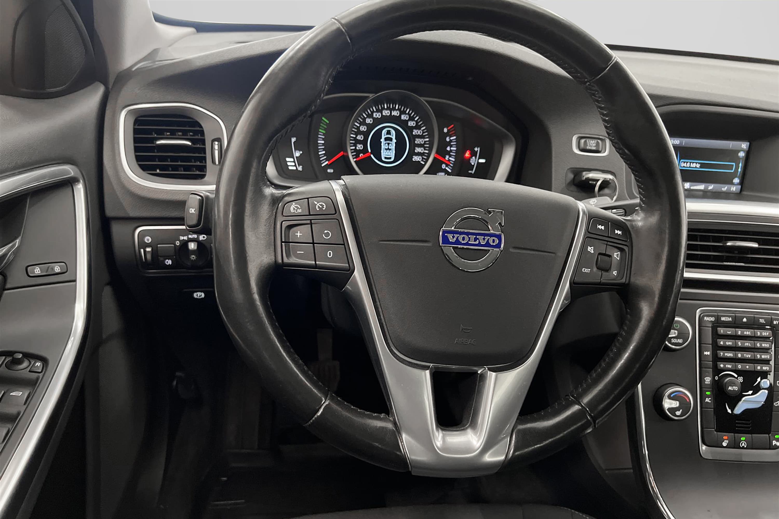 Volvo S60 T3 152hk Bränslevärm Rattvärme Välservad 0,46L/mil