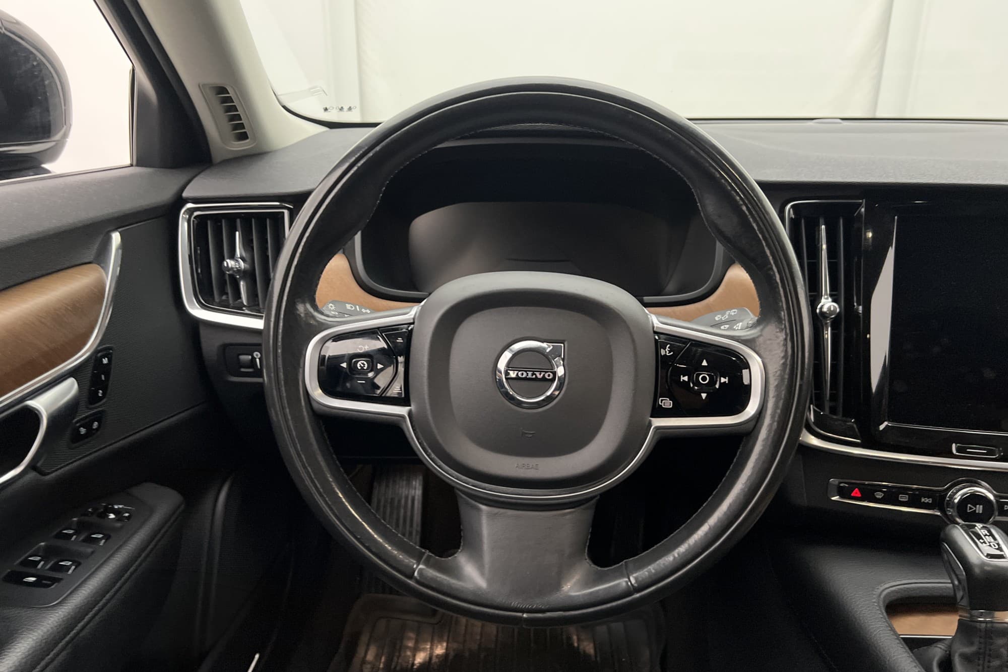 Volvo V90 D4 AWD Inscription Värmare Skinn CarPlay Rattvärme