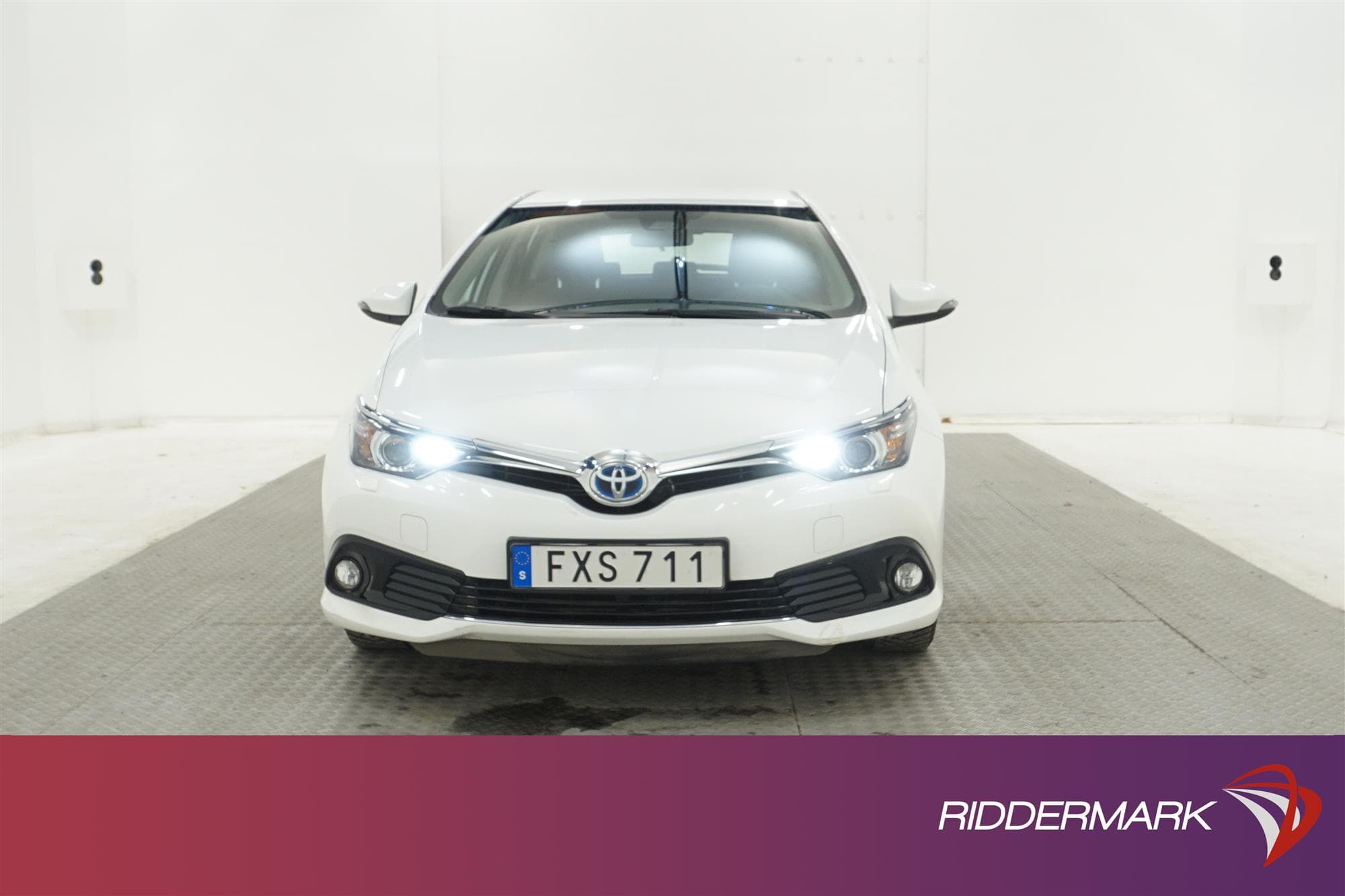 Toyota Auris Hybrid e-CVT 136hk B-Kam Låg Skatt 0,36L/mil