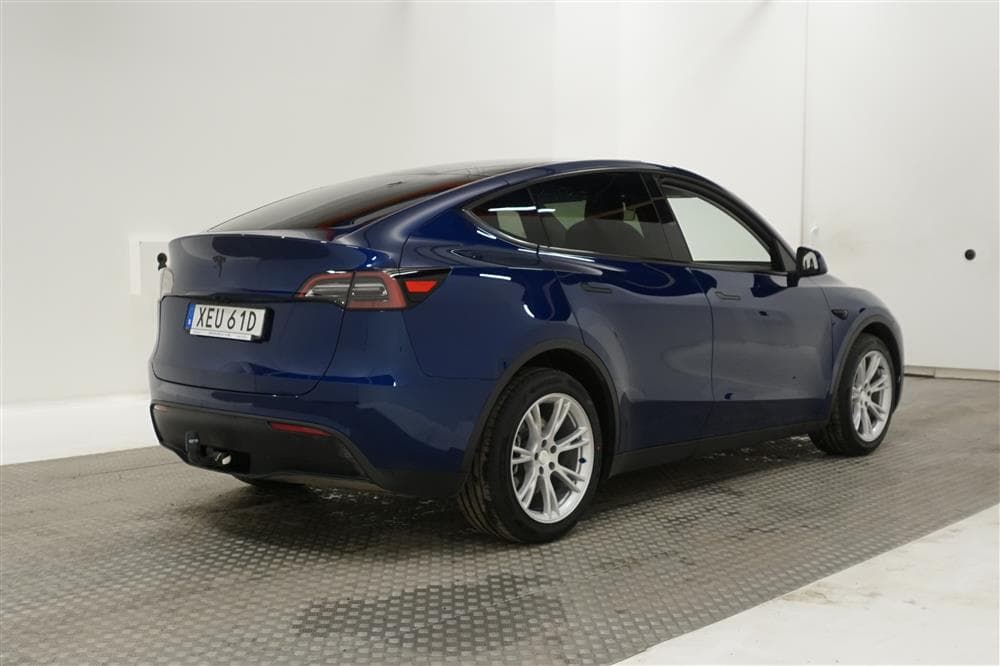 Tesla Model Y Long Range AWD