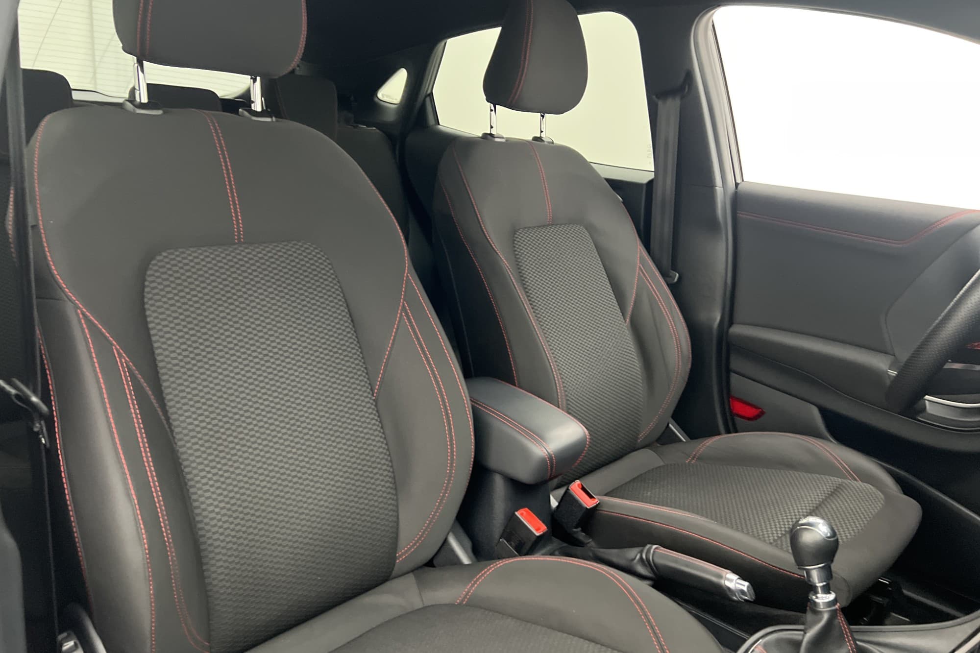 Ford Puma 1.0 125hk ST-Line CarPlay Kamera M/K-Värmare Navi