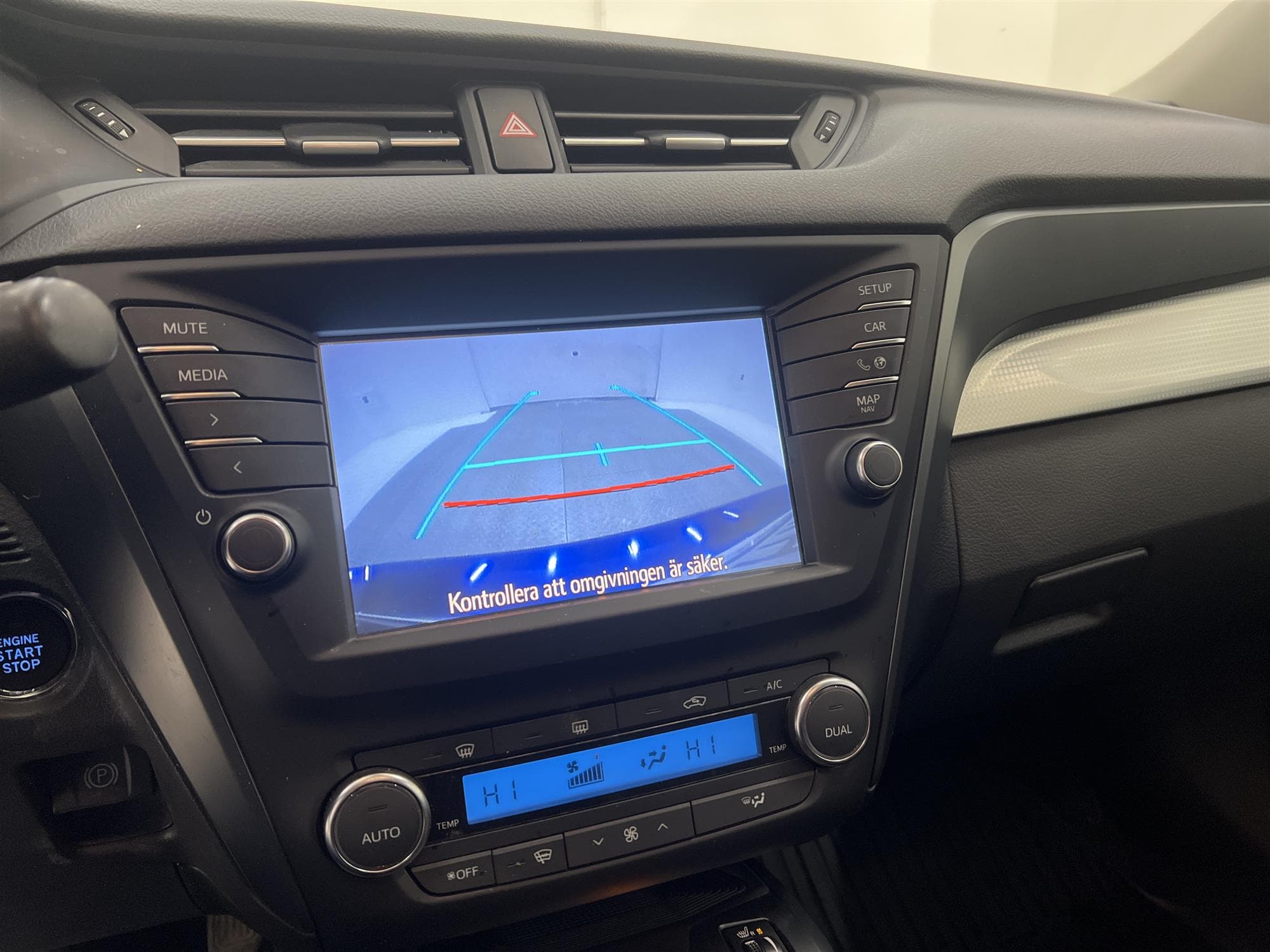 Toyota Avensis 1.8 Sedan 147hk B-Kam Låg Skatt 1 Brukare