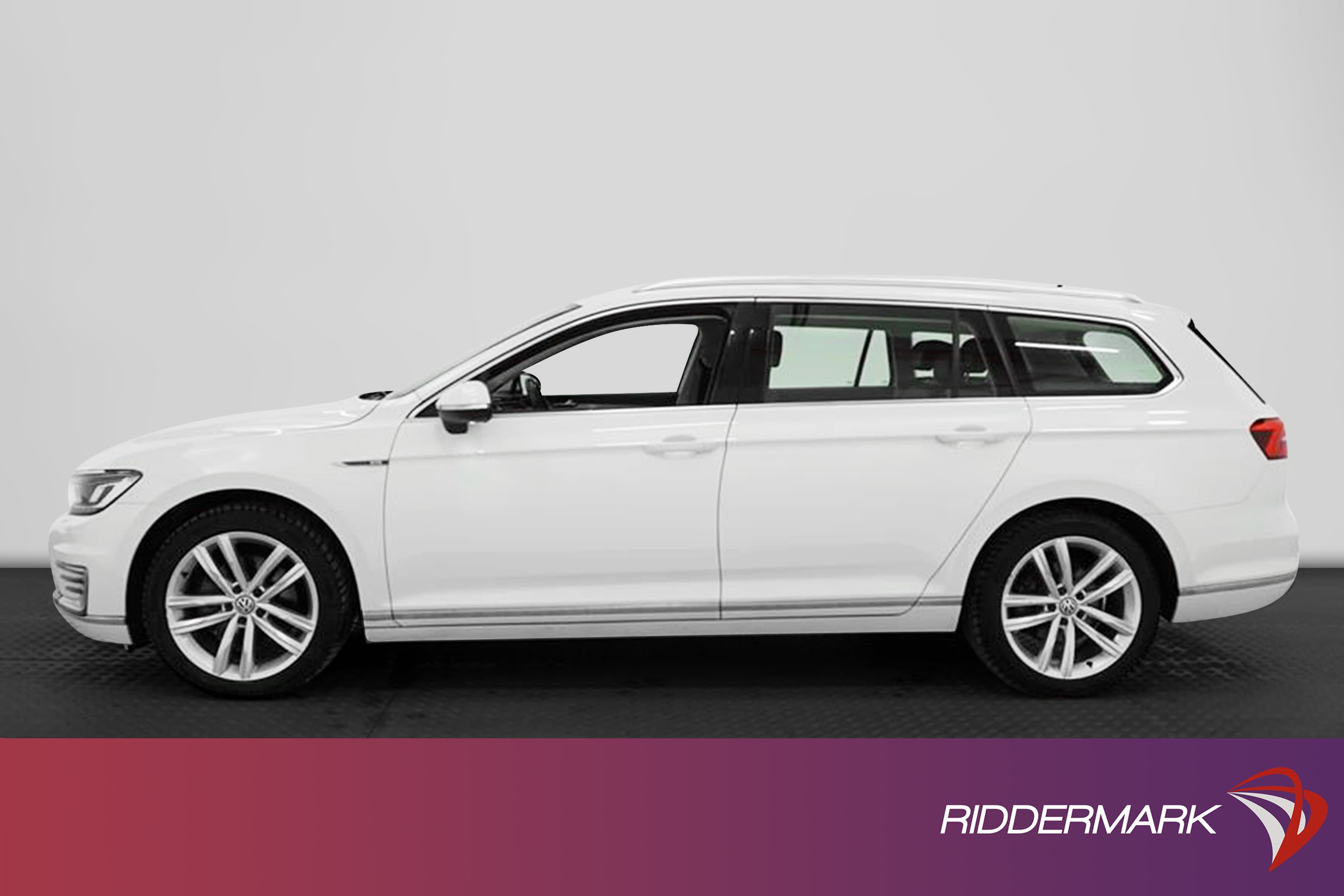 Volkswagen Passat GTE 218hk