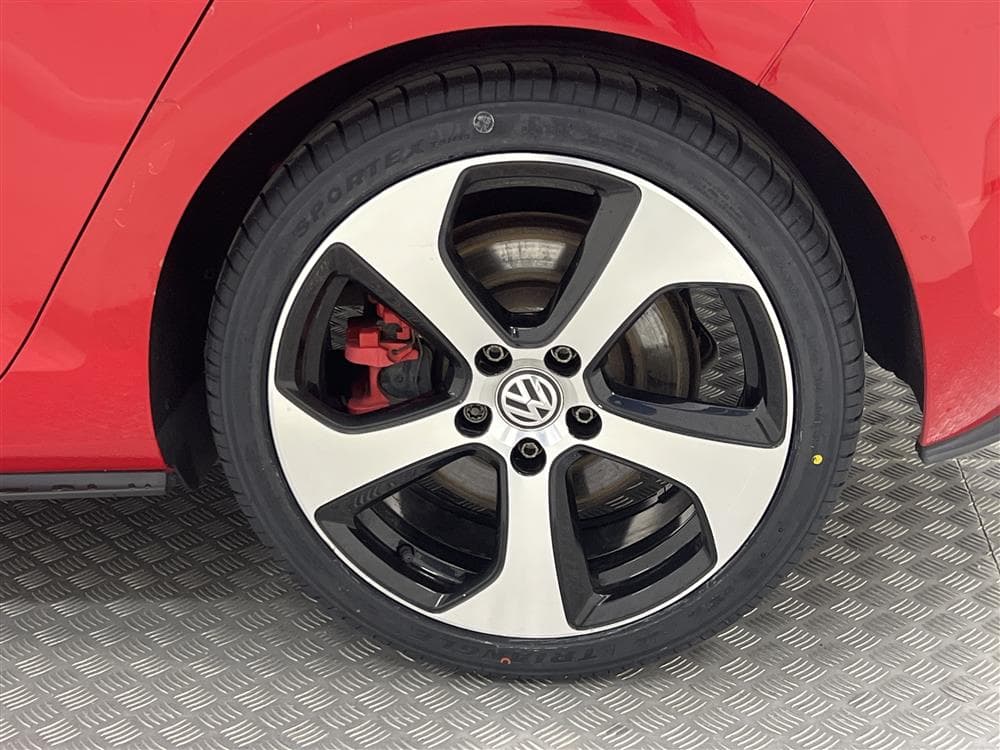 Volkswagen Golf GTI Performance 230hk Pluspaketinteriör