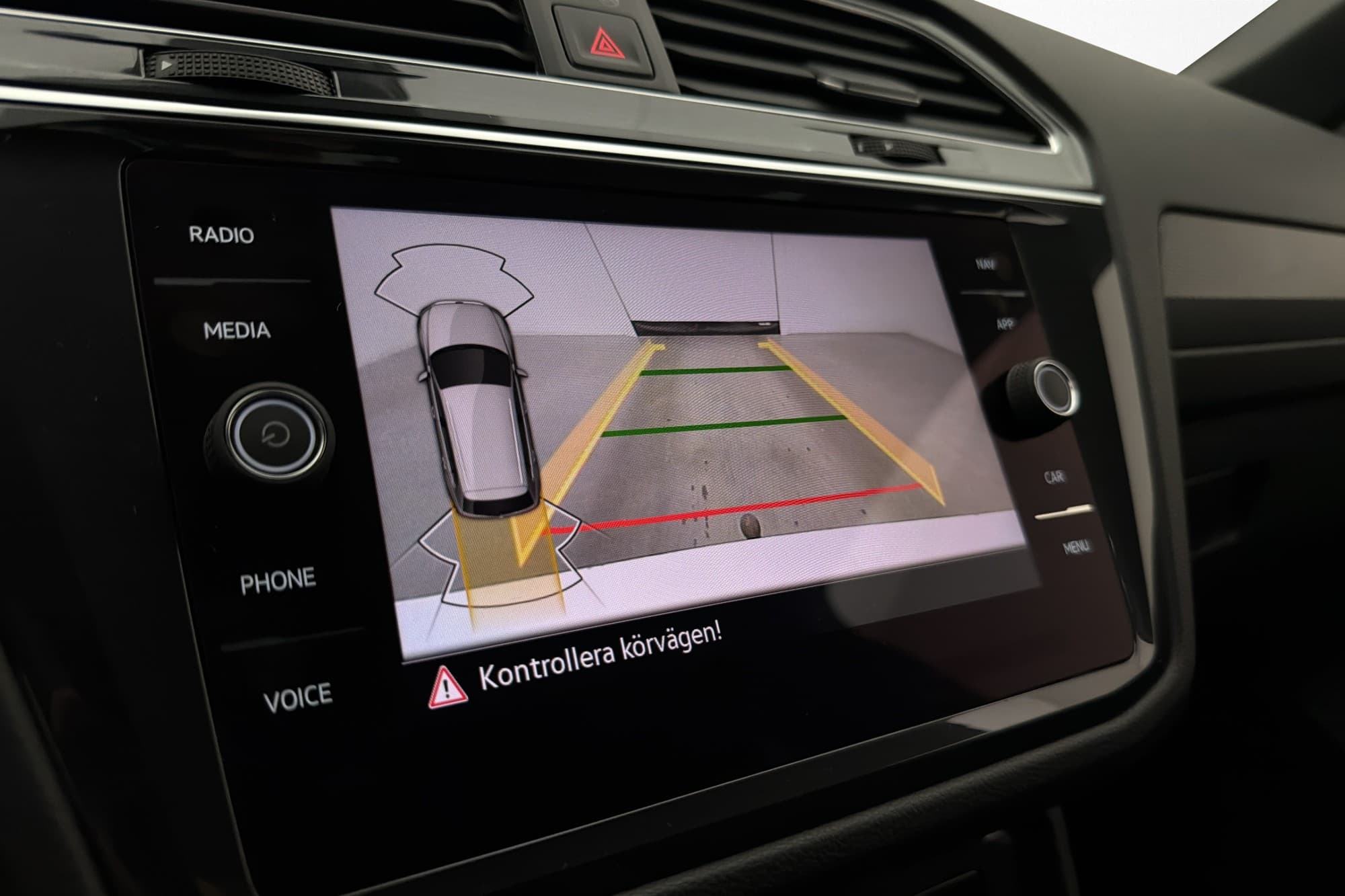 Volkswagen Tiguan eHybrid 245hk R-Line Cockpit Drag Kamera