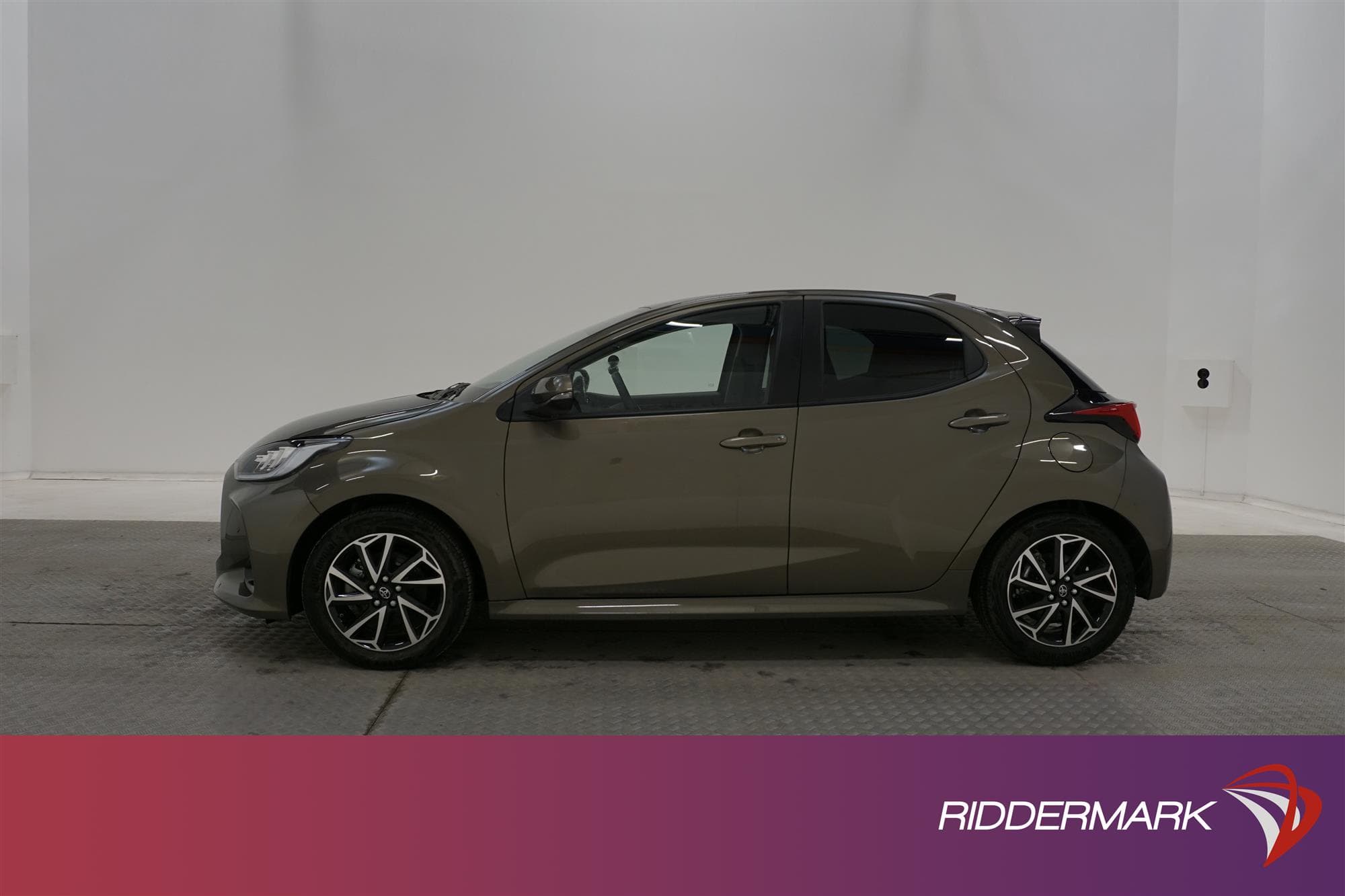 Toyota Yaris Hybrid CVT 116hk