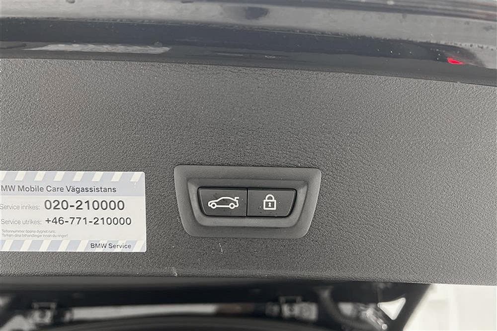 BMW X1 xDrive 20d 190hk M-Sport B-kamera HiFi Navi HUD interiör