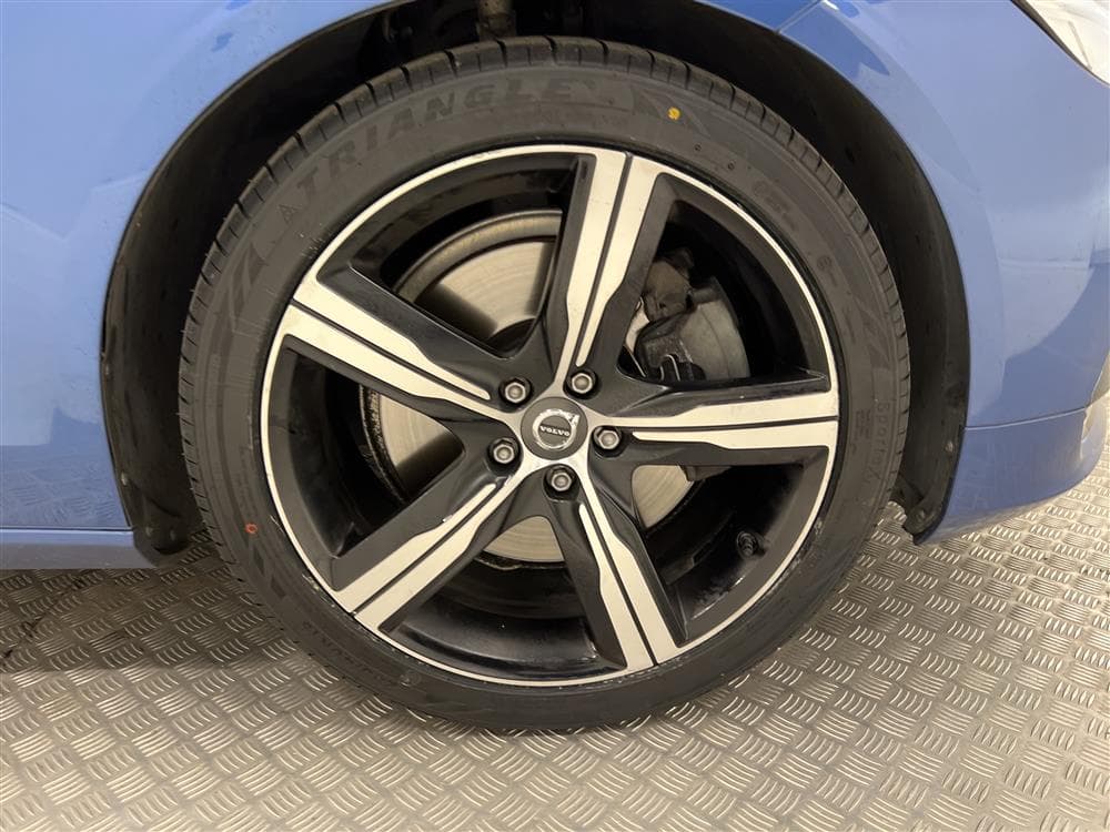 Volvo V90 T6 310hk AWD R-Design Värmare VOC Pano Navi Kamerainteriör
