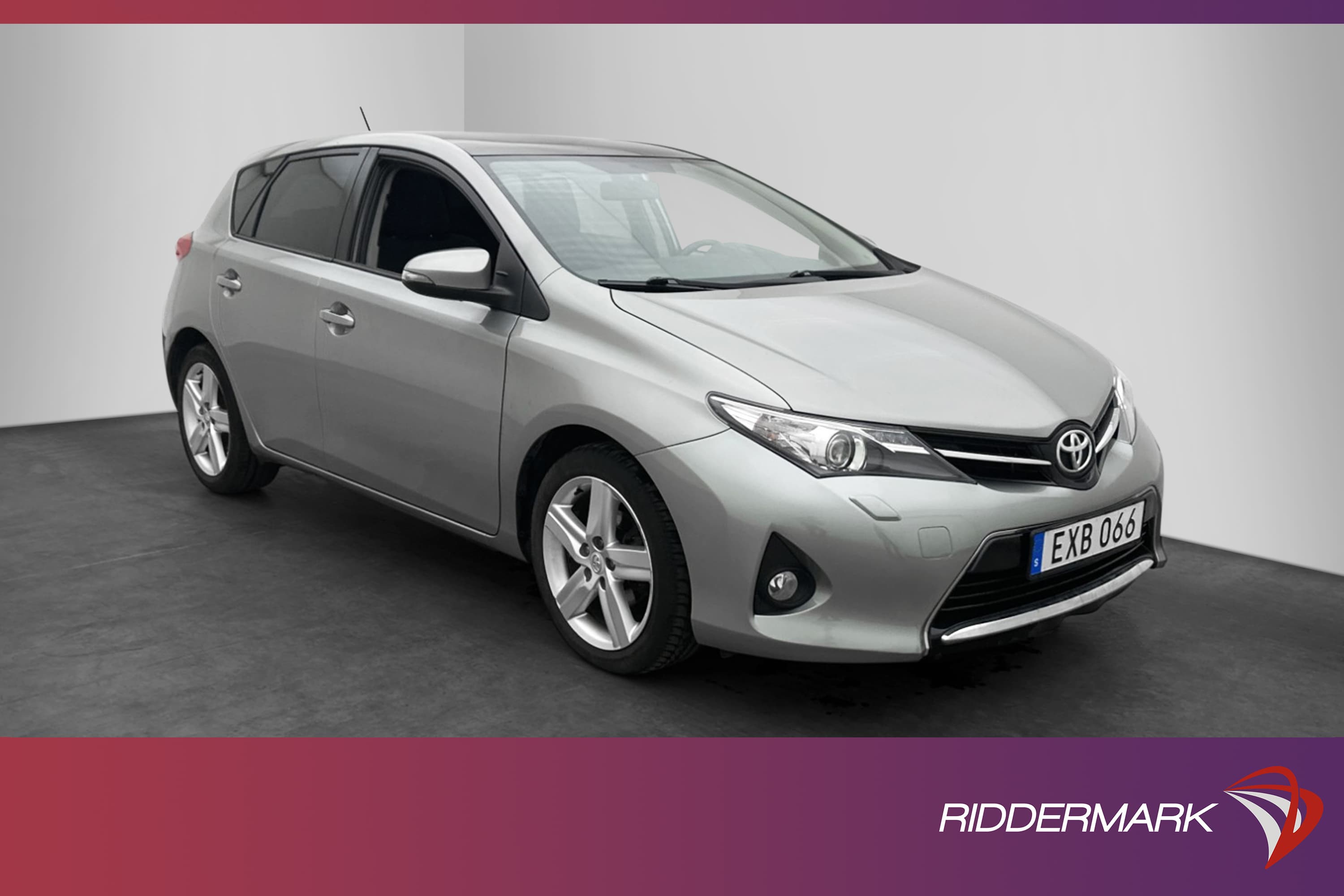 Toyota Auris 1.6 Valvematic 132hk Style Två-Bruk Pano Kamera