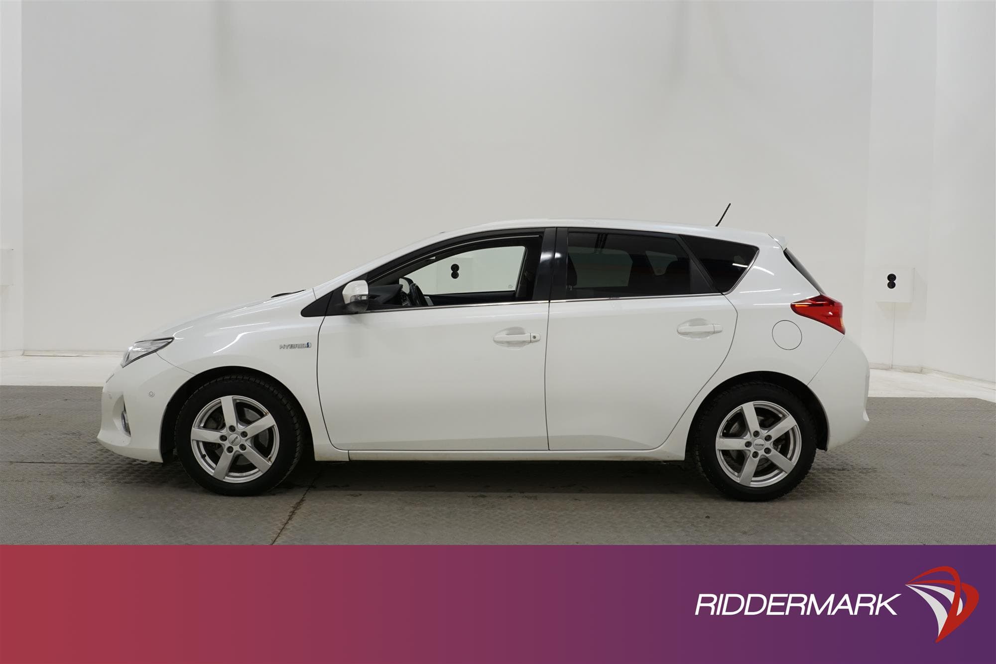 Toyota  Auris Hybrid e-CVT 136hk  M-Värm Pano Navi B-Kamera