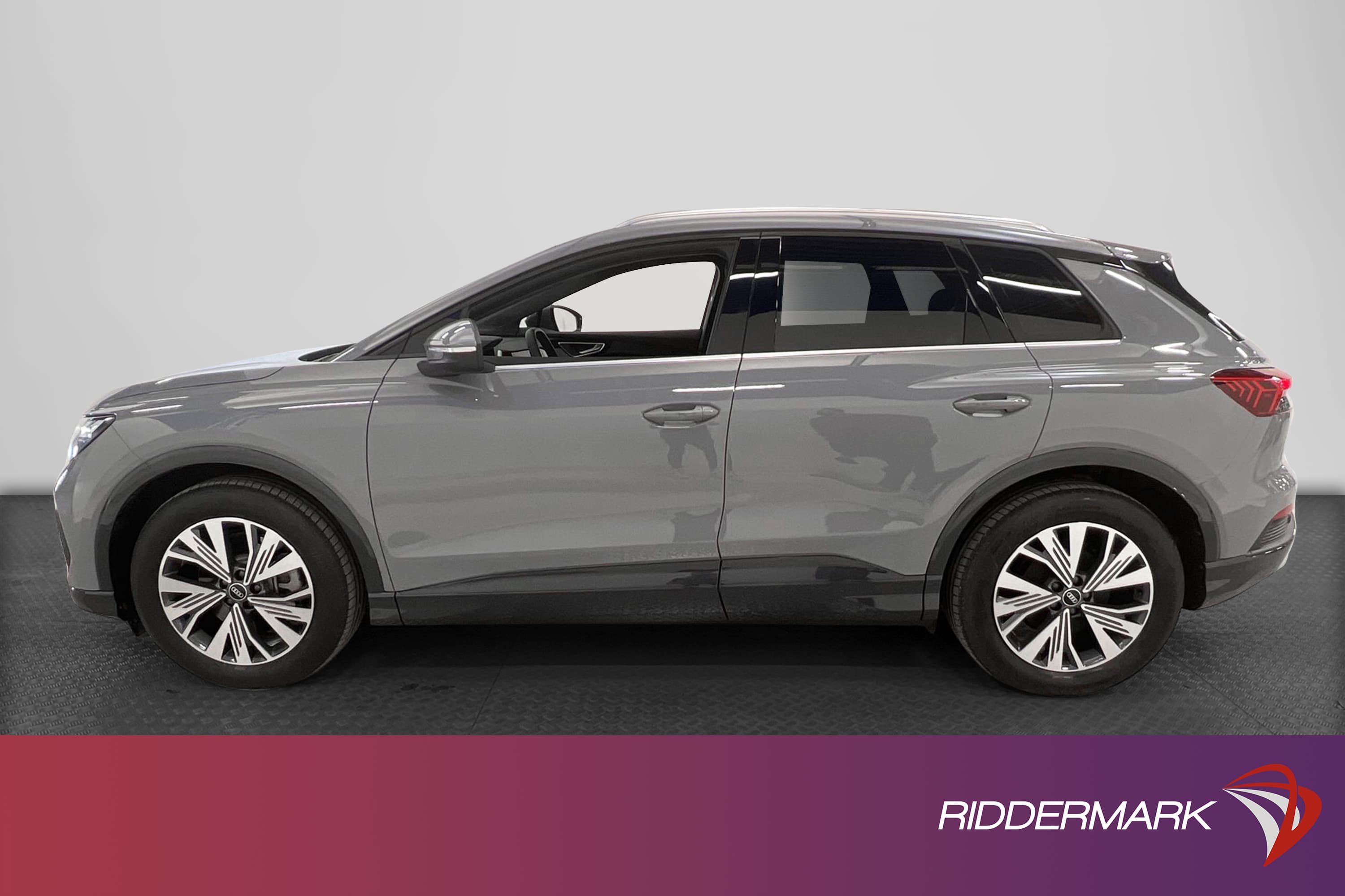 Audi Q4 50 e-tron Quattro 299hk