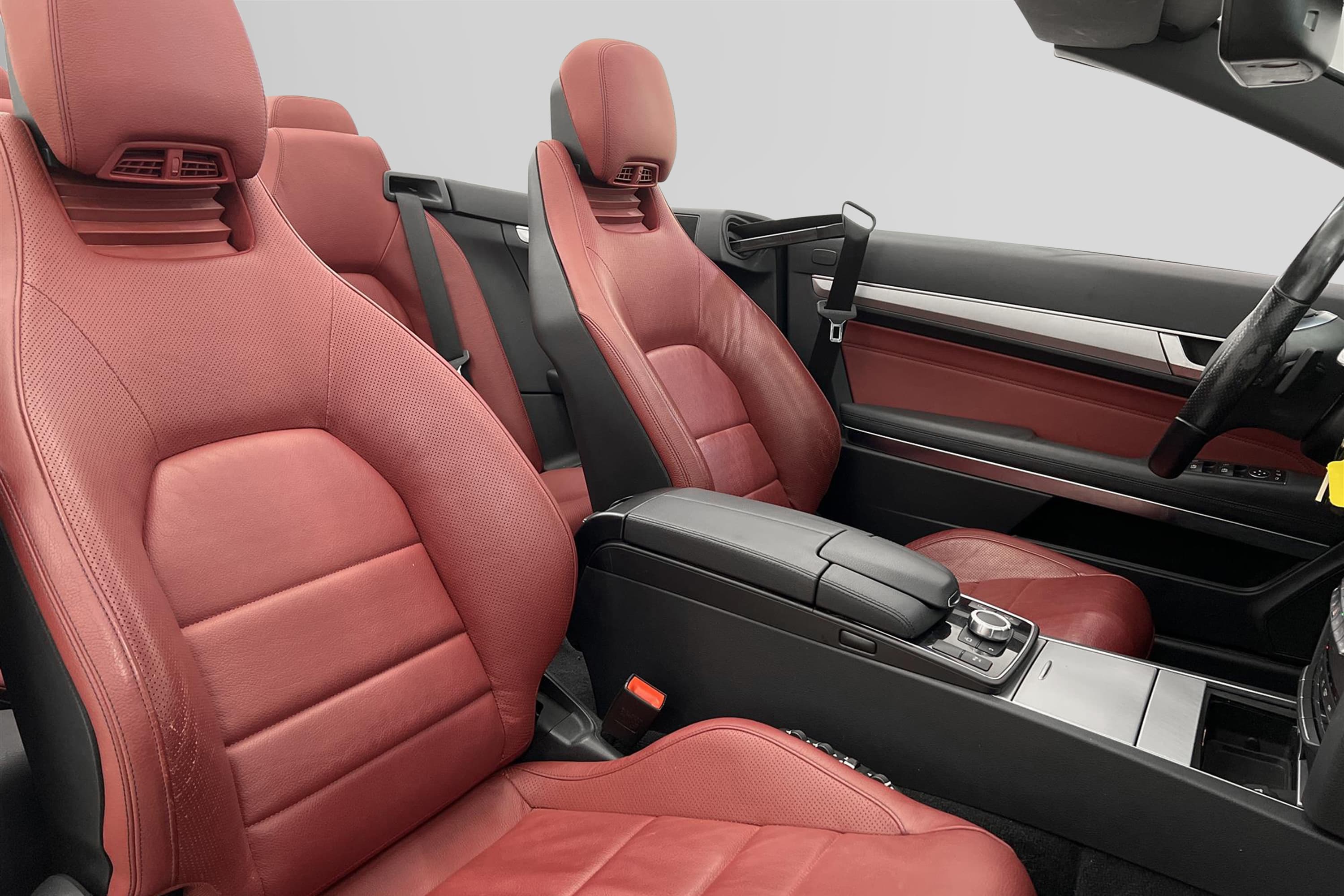 Mercedes-Benz  E 250 Cabriolet 204hk AMG Sport H/K Navi 360 