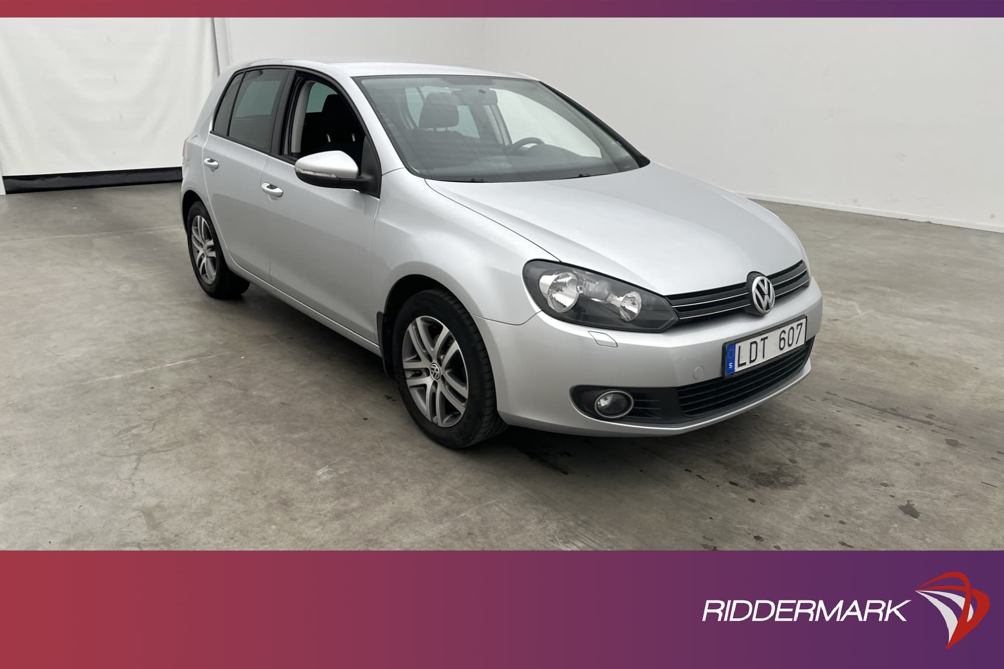 Volkswagen Golf 1.6 102hk