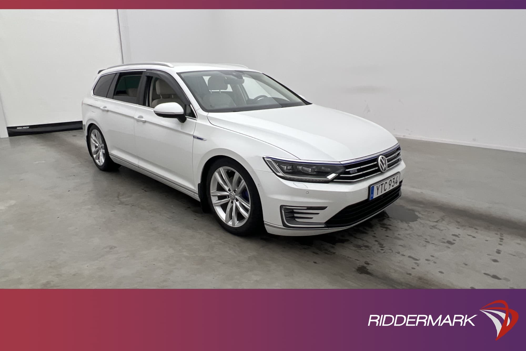 Volkswagen Passat GTE 218hk
