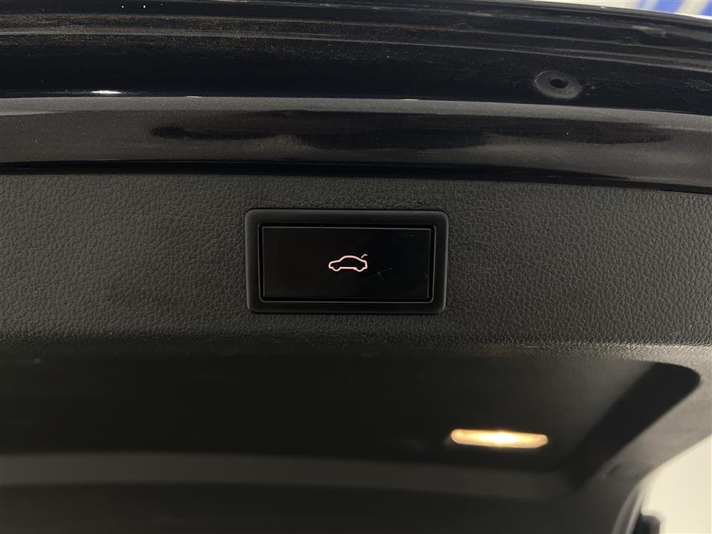 Skoda Superb 2.0 TDI Kombi 190hk L&K Pano Navi D-Värm Skinn