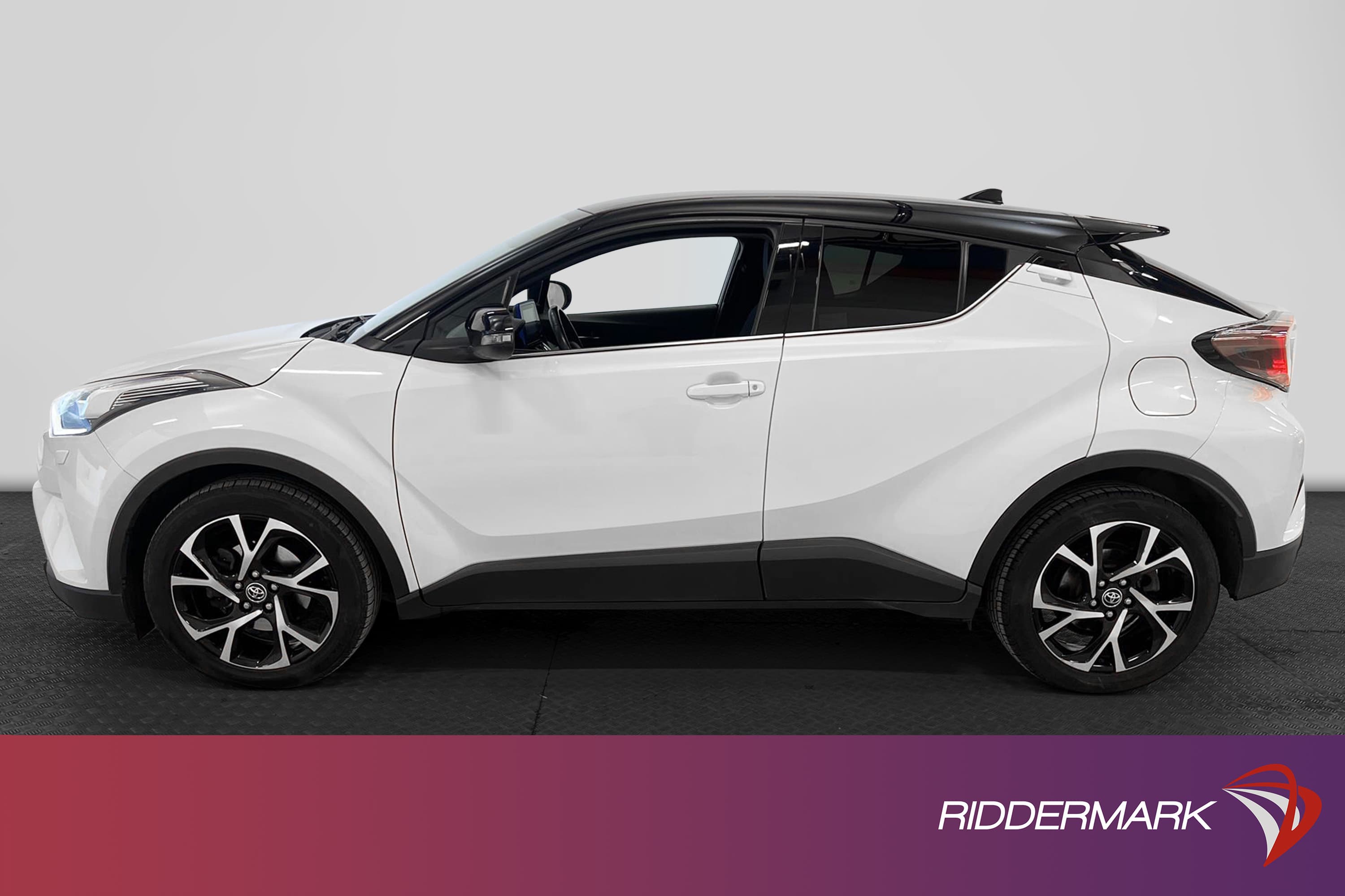 Toyota C-HR 1.2 Turbo 116hk AWD  M-värm Backkamera JBL 
