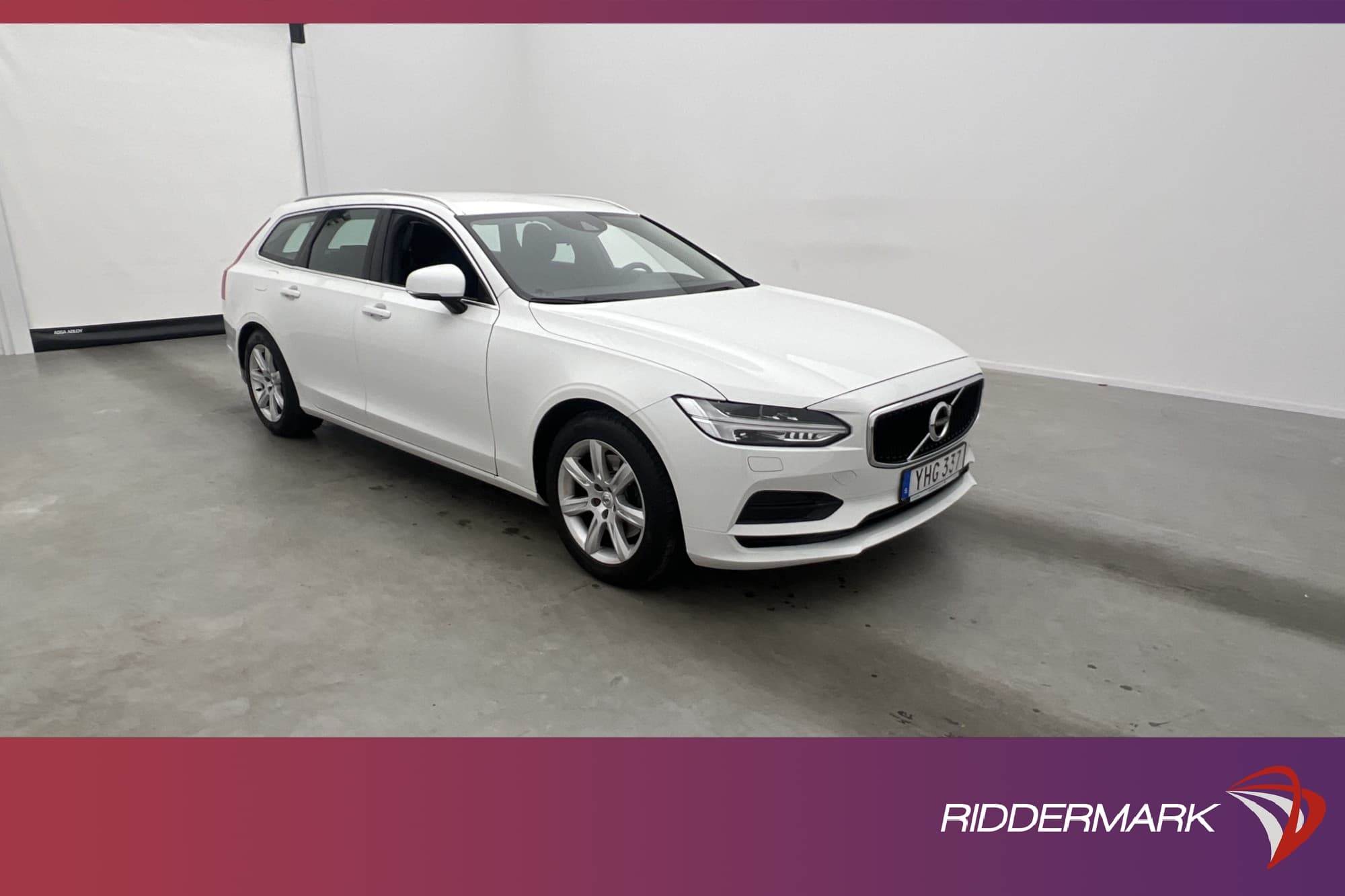 Volvo V90 D4