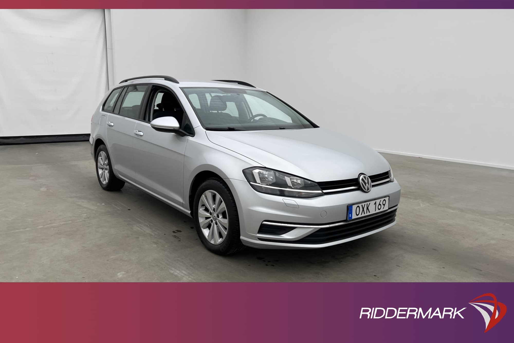 Volkswagen Golf Sportscombi 110hk Kamera CarPlay Dragkrok