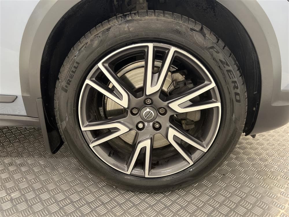Volvo V90 Cross Country D4 AWD Pro Pano D-Värme VOC Skinninteriör