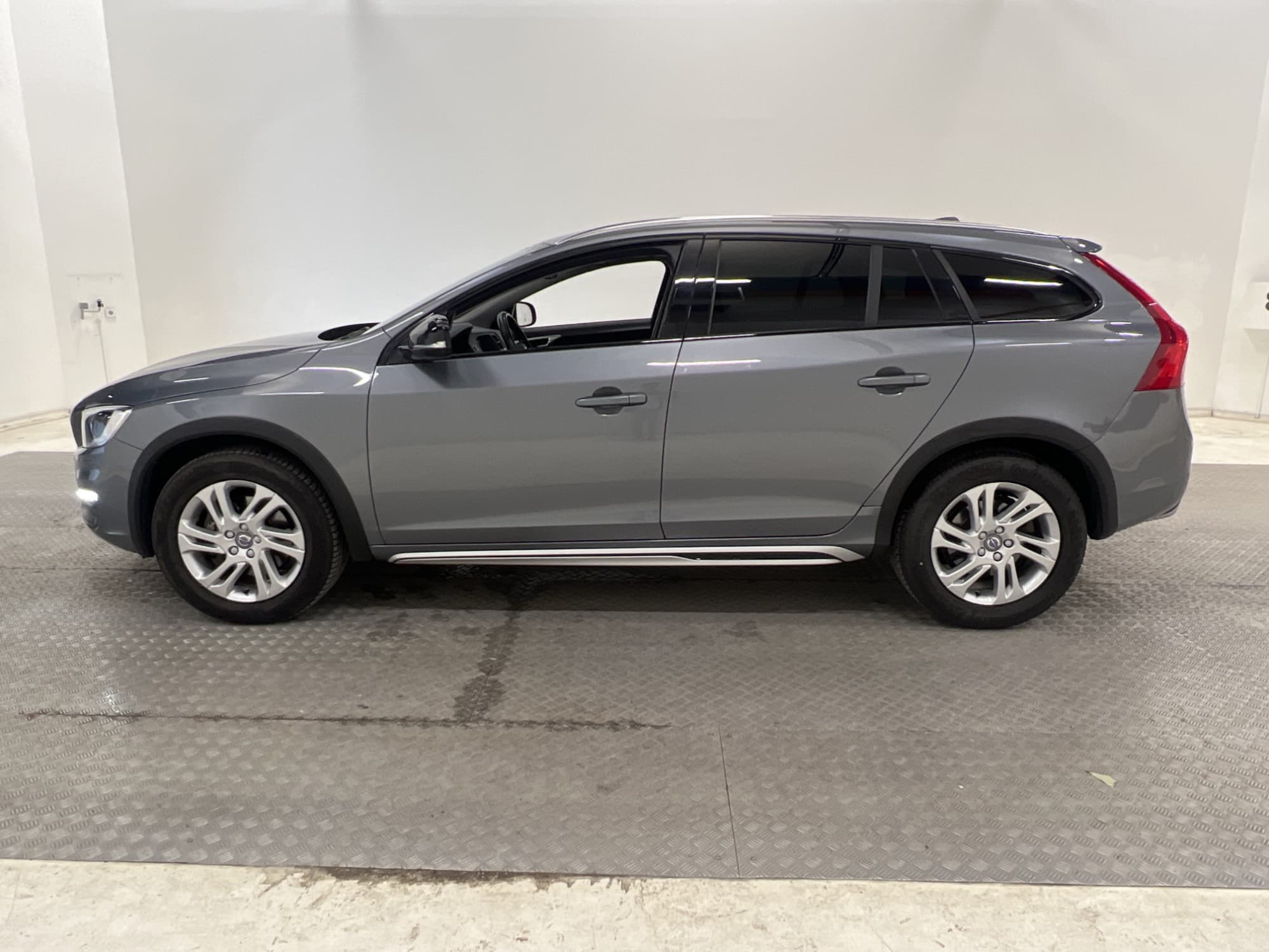 Volvo V60 Cross Country D4 AWD 190hk