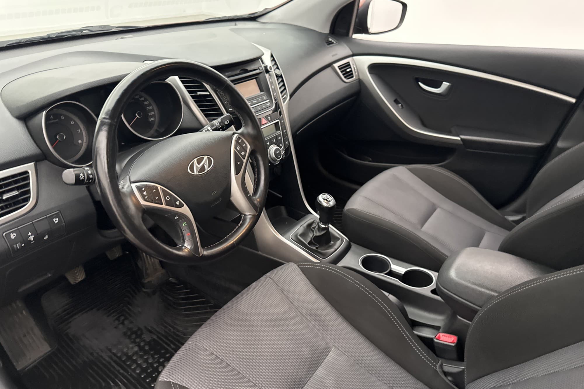 Hyundai i30 1.6 GDI 135hk Business Dragkrok P-Sensorer