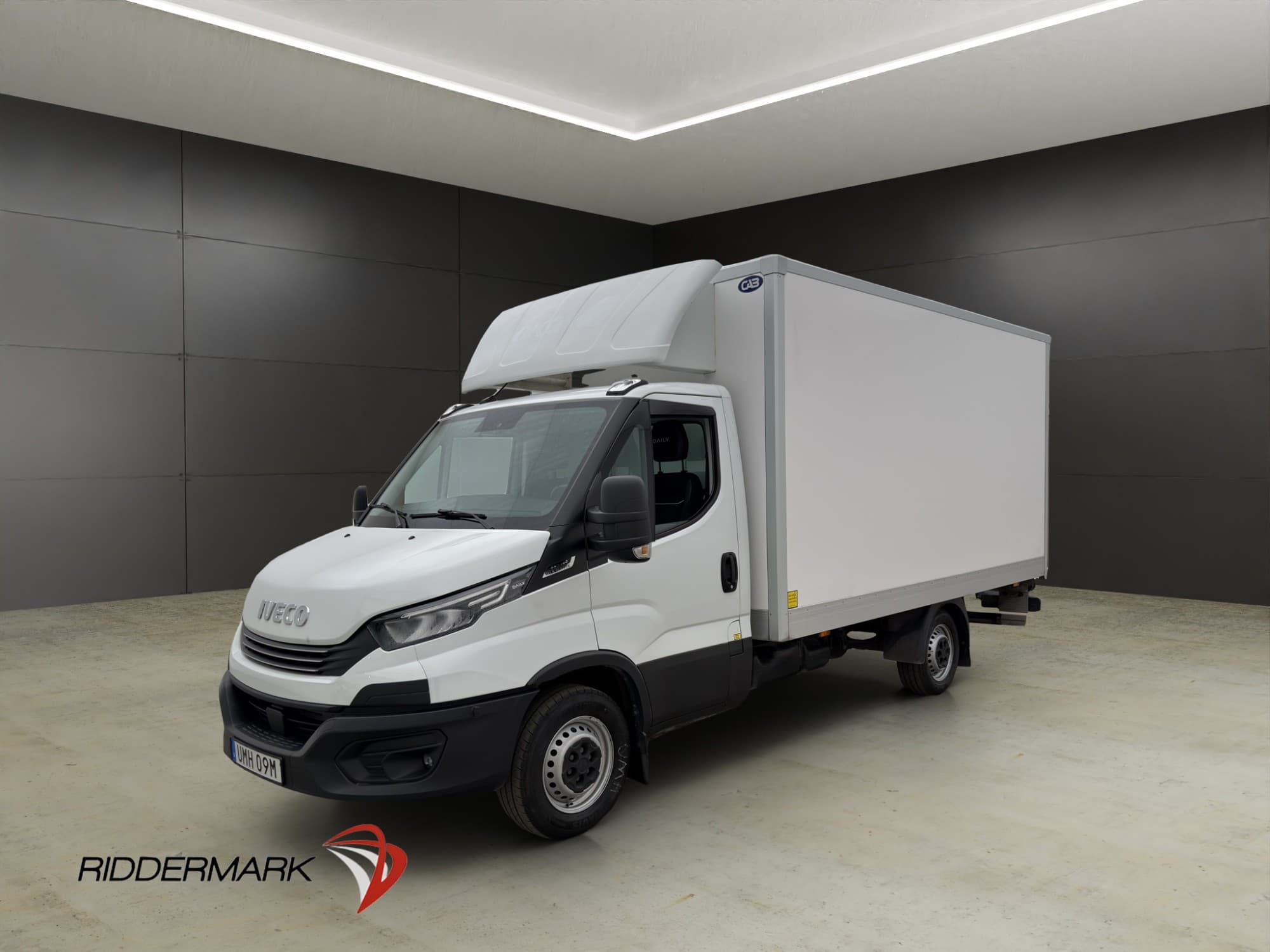 Iveco Daily 2.3JTD Värmare BAKGAVELLYFT 3-Sits Sidodörr Moms