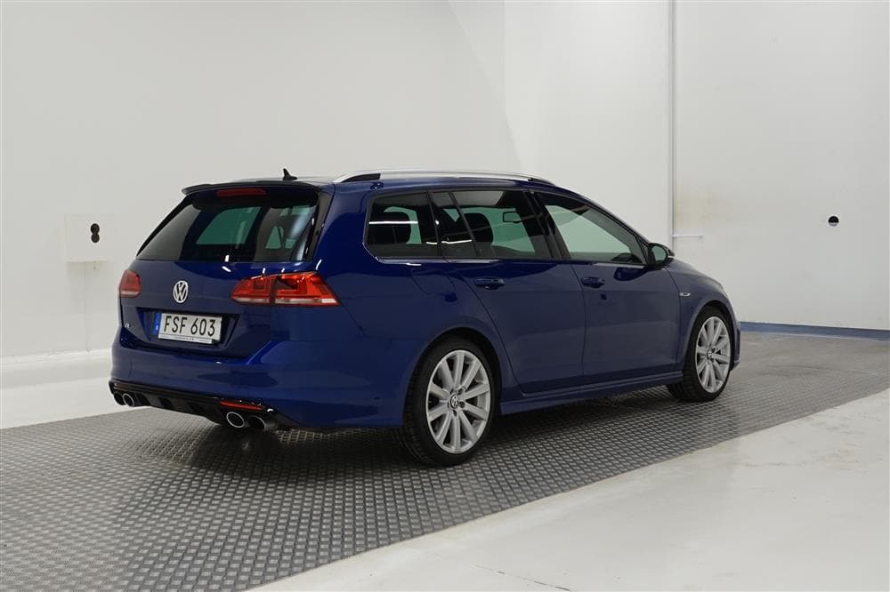 Volkswagen Golf 2.0 TSI R 4Motion 300hk Dynaudio Navigationexteriör